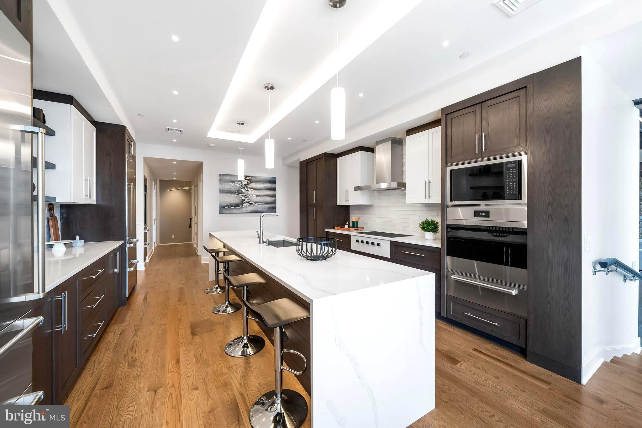 LOGAN SQUARE - Residential Lease