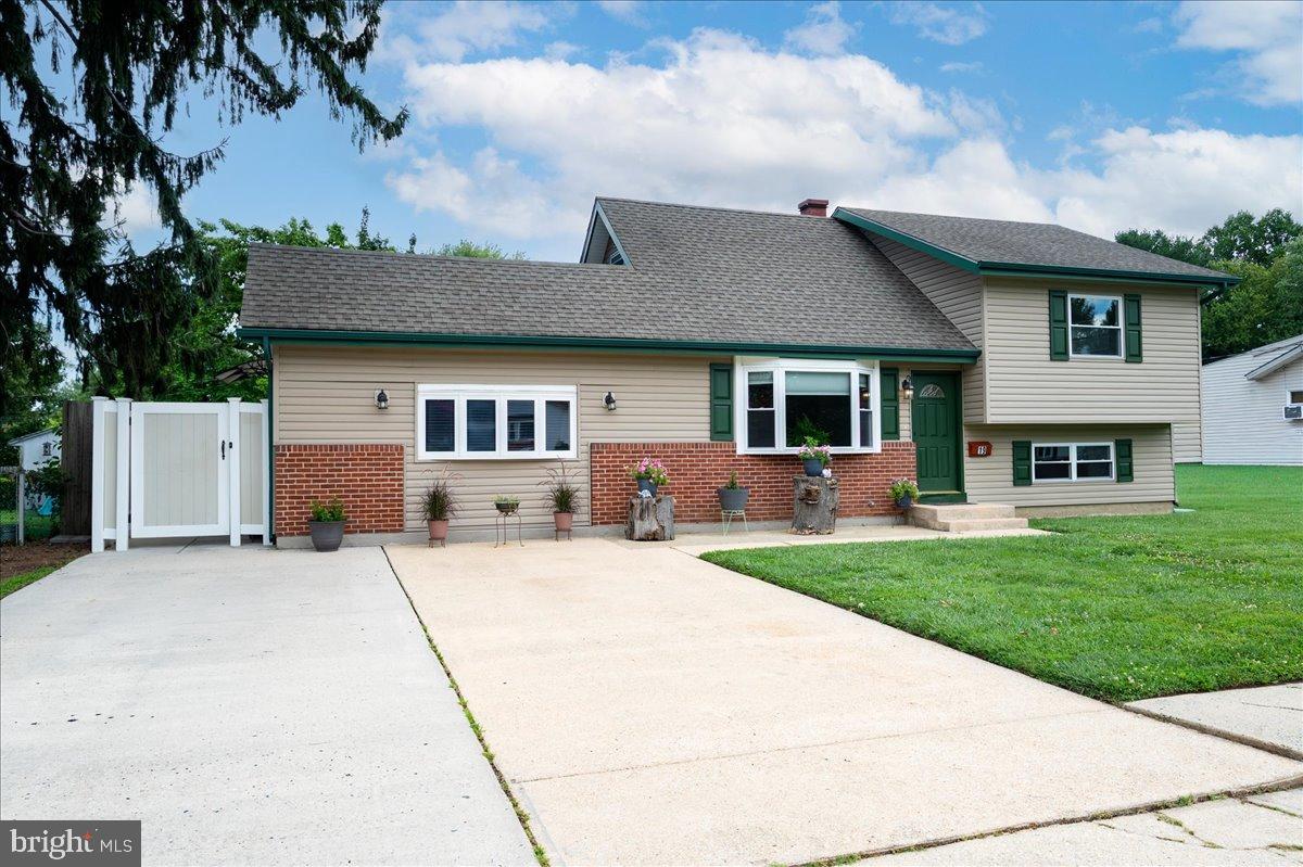 19 LYNCH FARM DRIVE