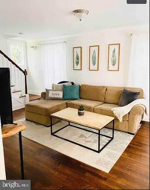 567 CLEARDALE AVENUE