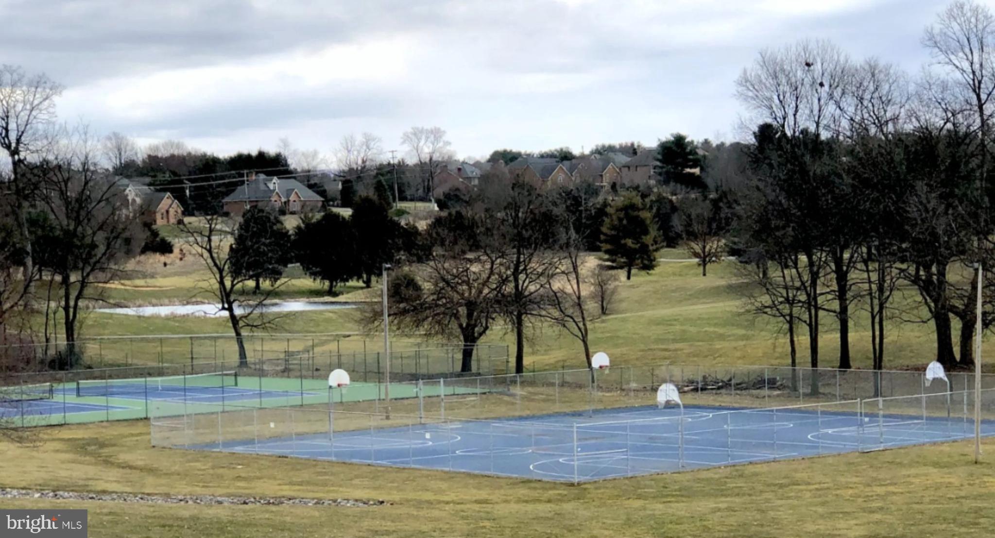 FAIRWAY MEADOWS - Residential