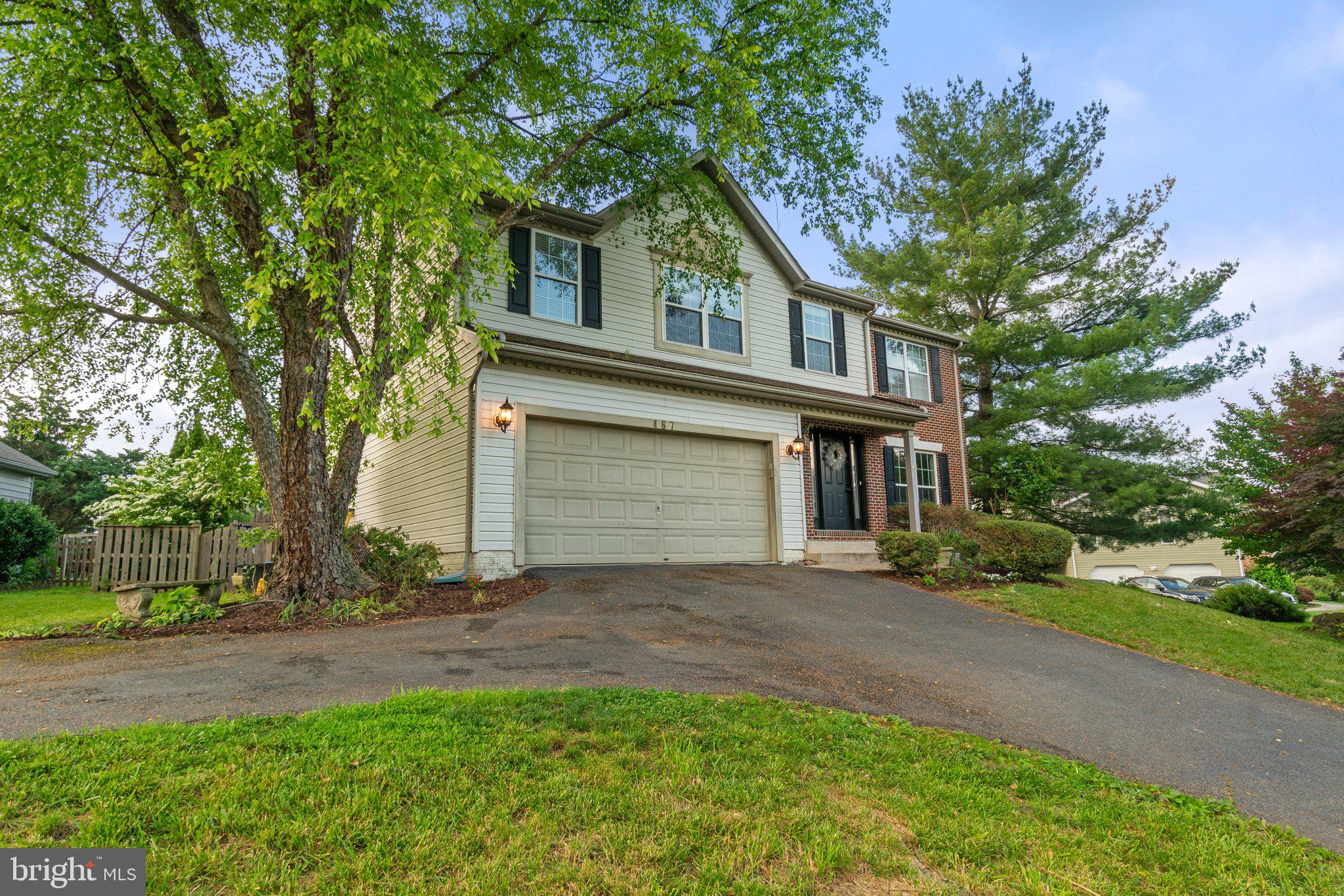 FAIRWAY MEADOWS - Residential