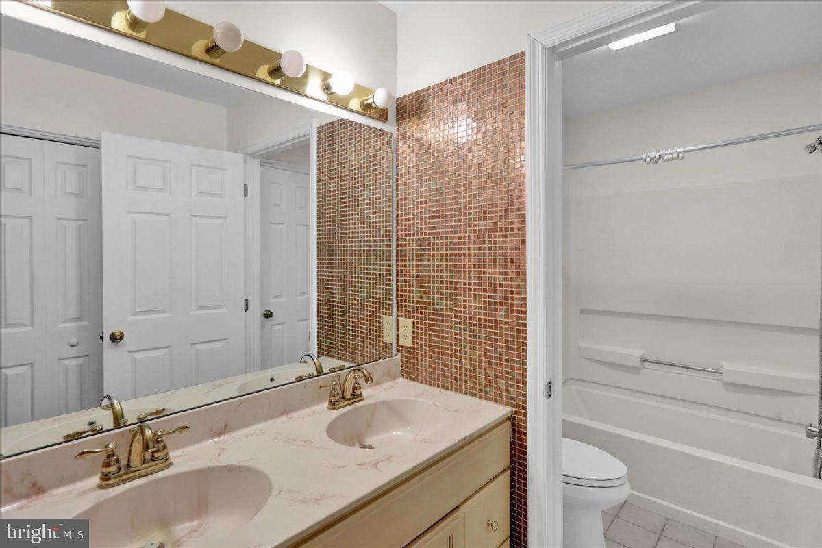 SPRING RIDGE - Residential