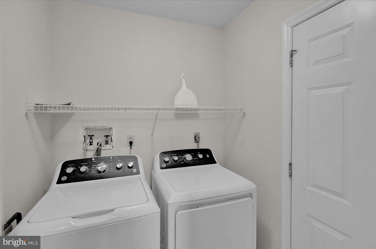 SPRING RIDGE - Residential