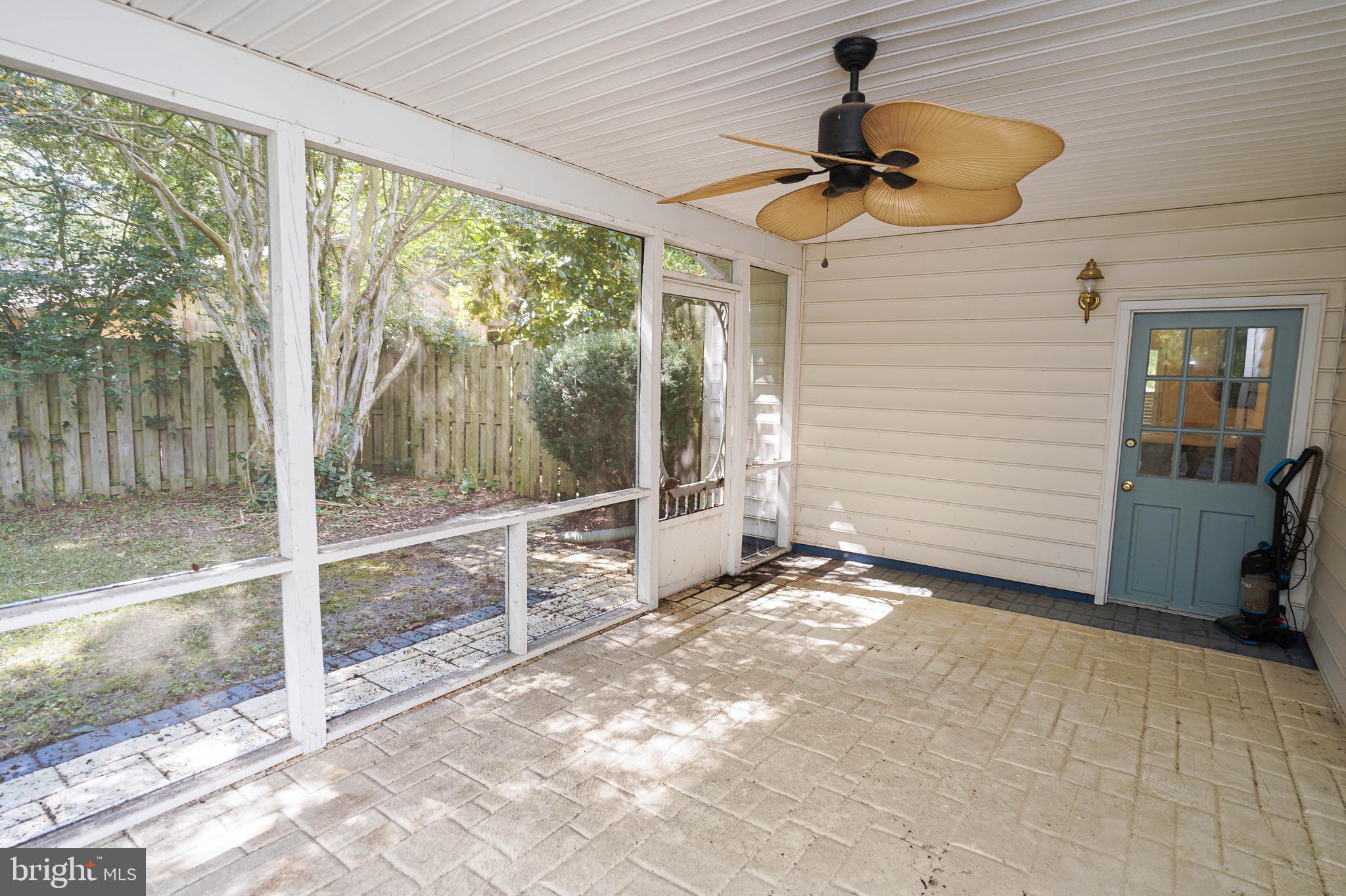 CROOKED OAK ESTATES - Residential Lease