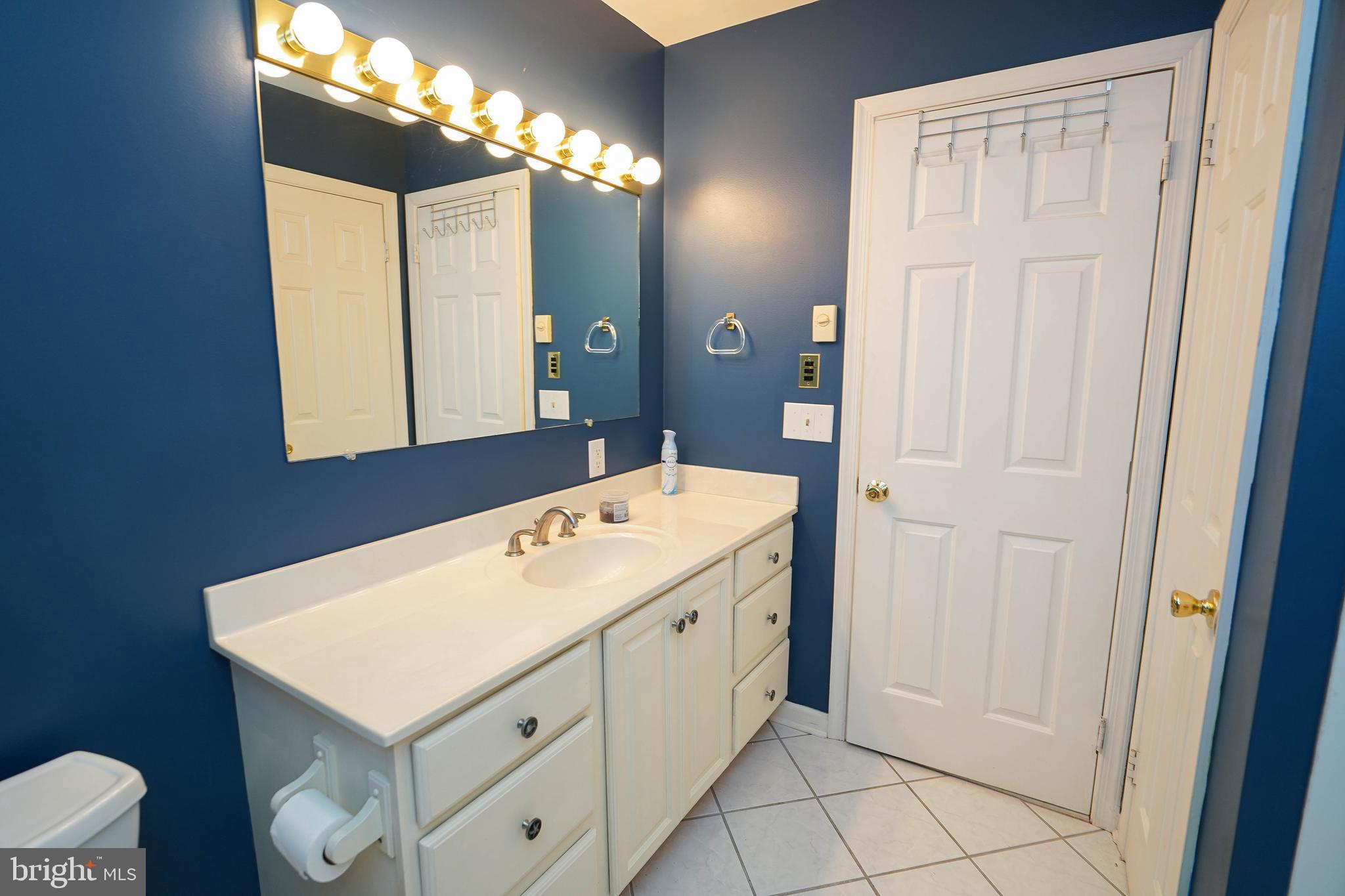 CROOKED OAK ESTATES - Residential Lease