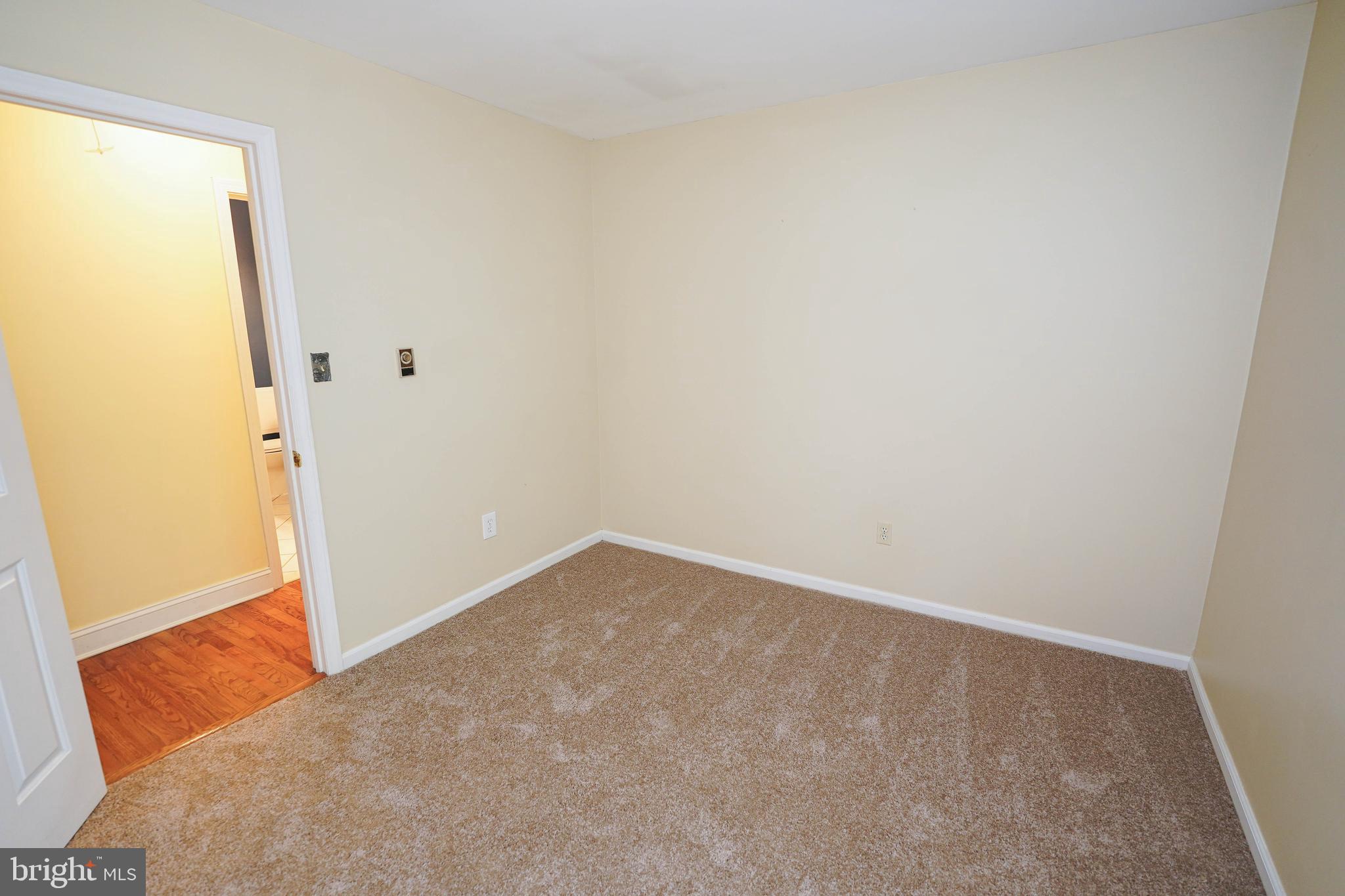 CROOKED OAK ESTATES - Residential Lease