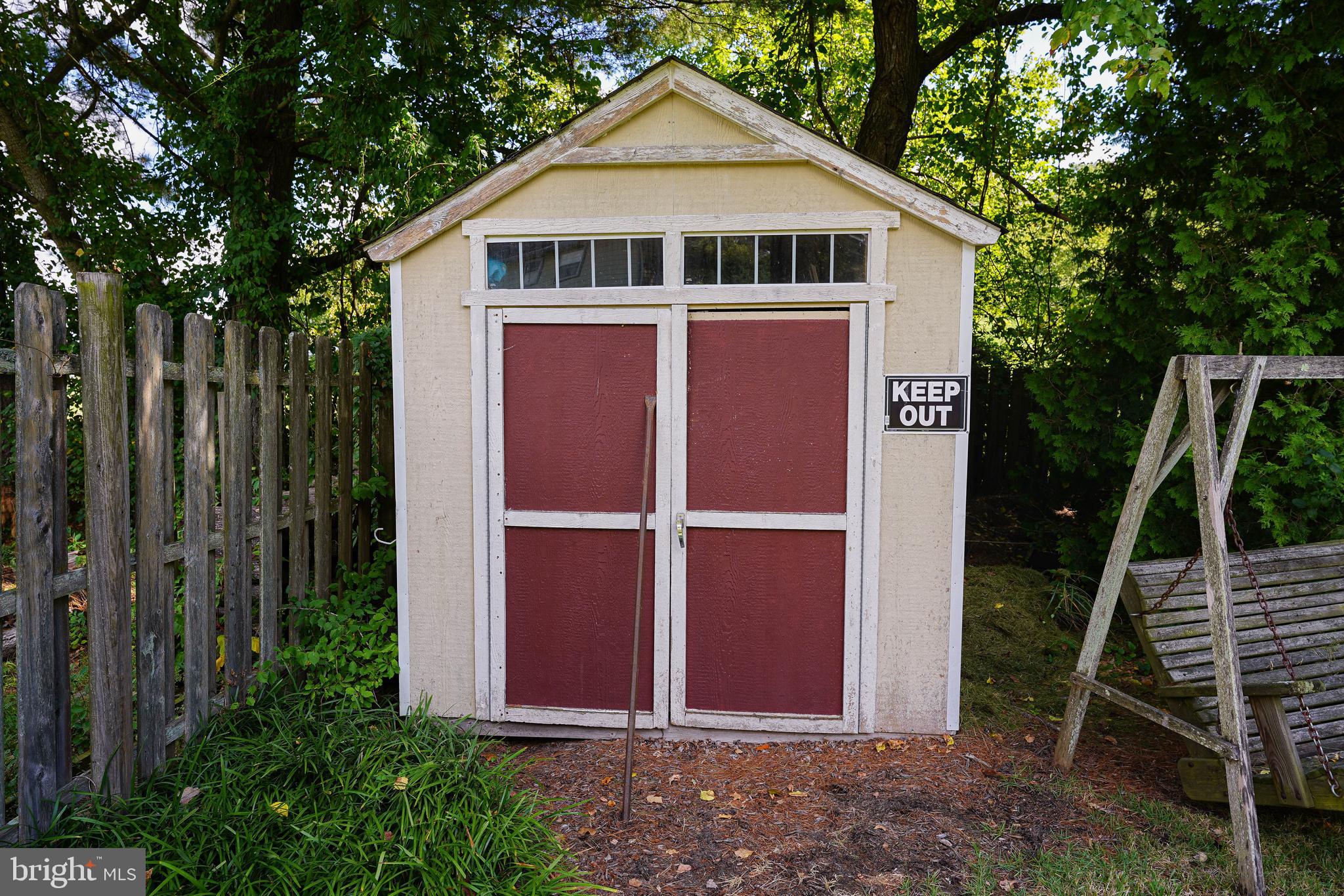 CROOKED OAK ESTATES - Residential Lease