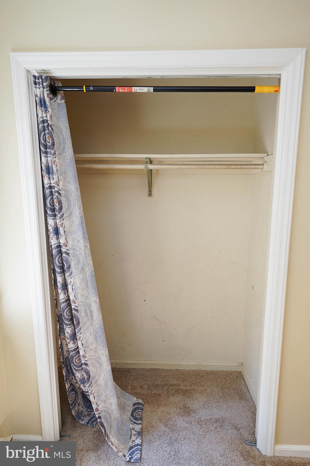 CROOKED OAK ESTATES - Residential Lease