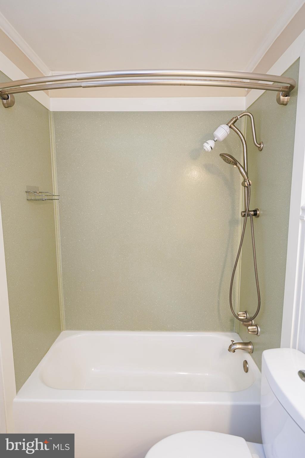 CROOKED OAK ESTATES - Residential Lease