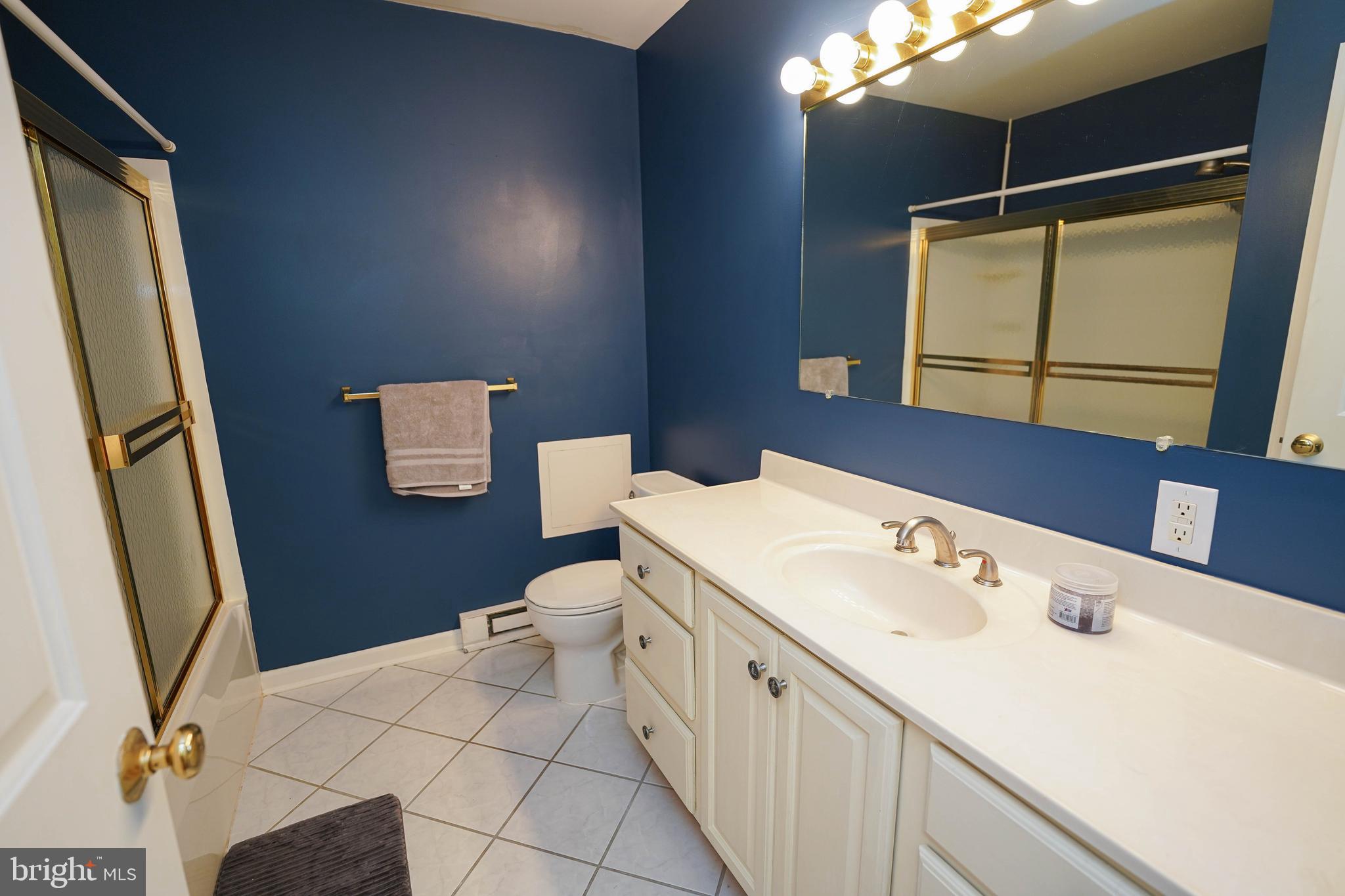 CROOKED OAK ESTATES - Residential Lease