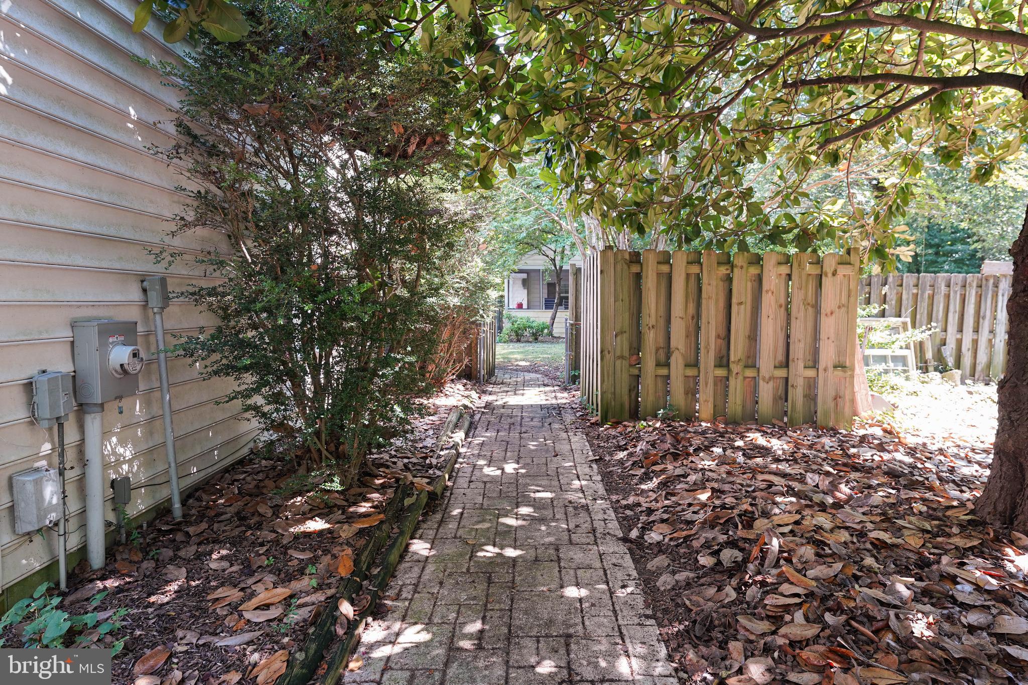 CROOKED OAK ESTATES - Residential Lease