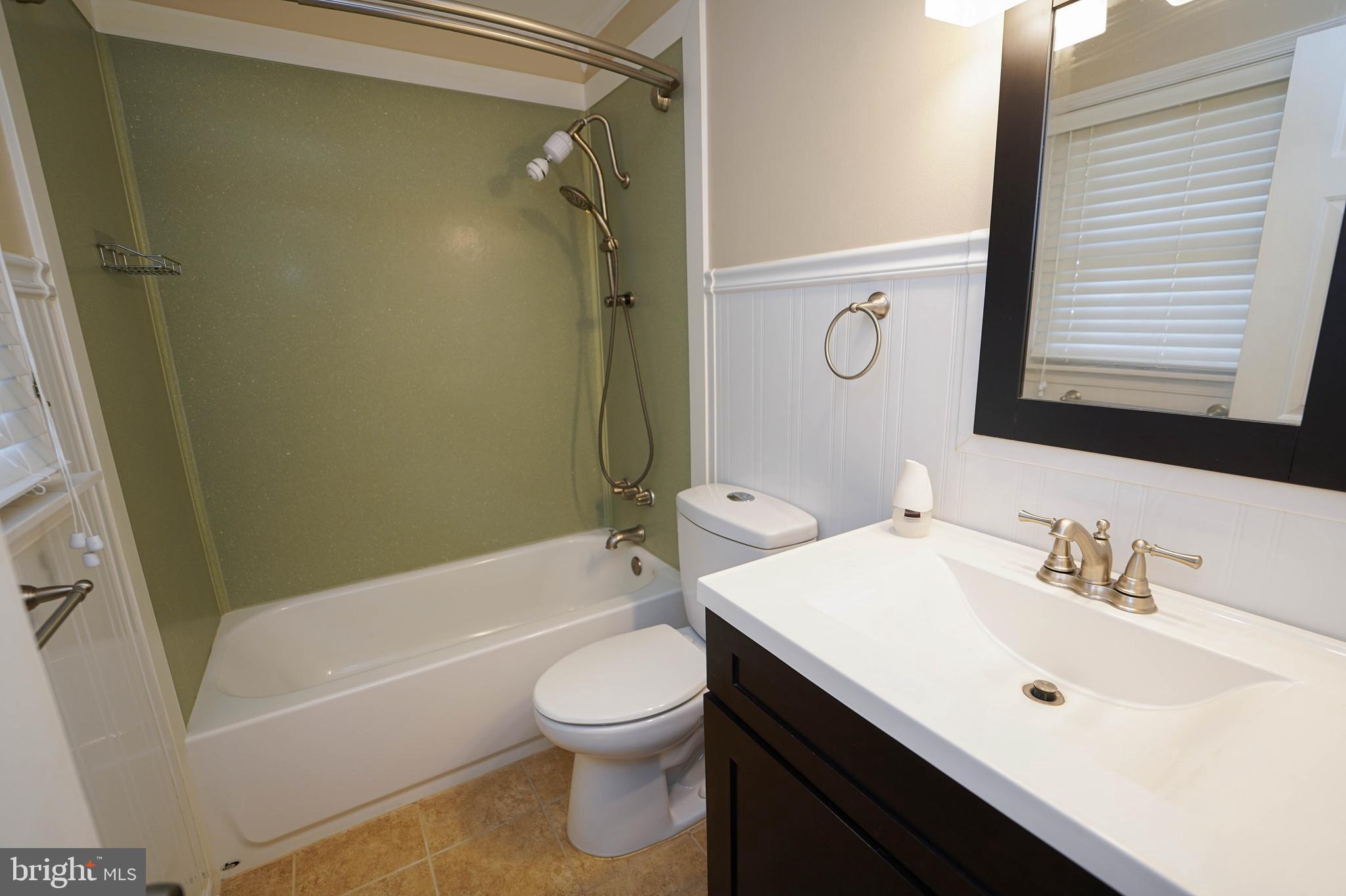 CROOKED OAK ESTATES - Residential Lease