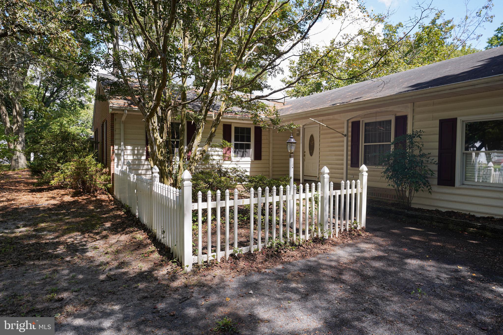 CROOKED OAK ESTATES - Residential Lease