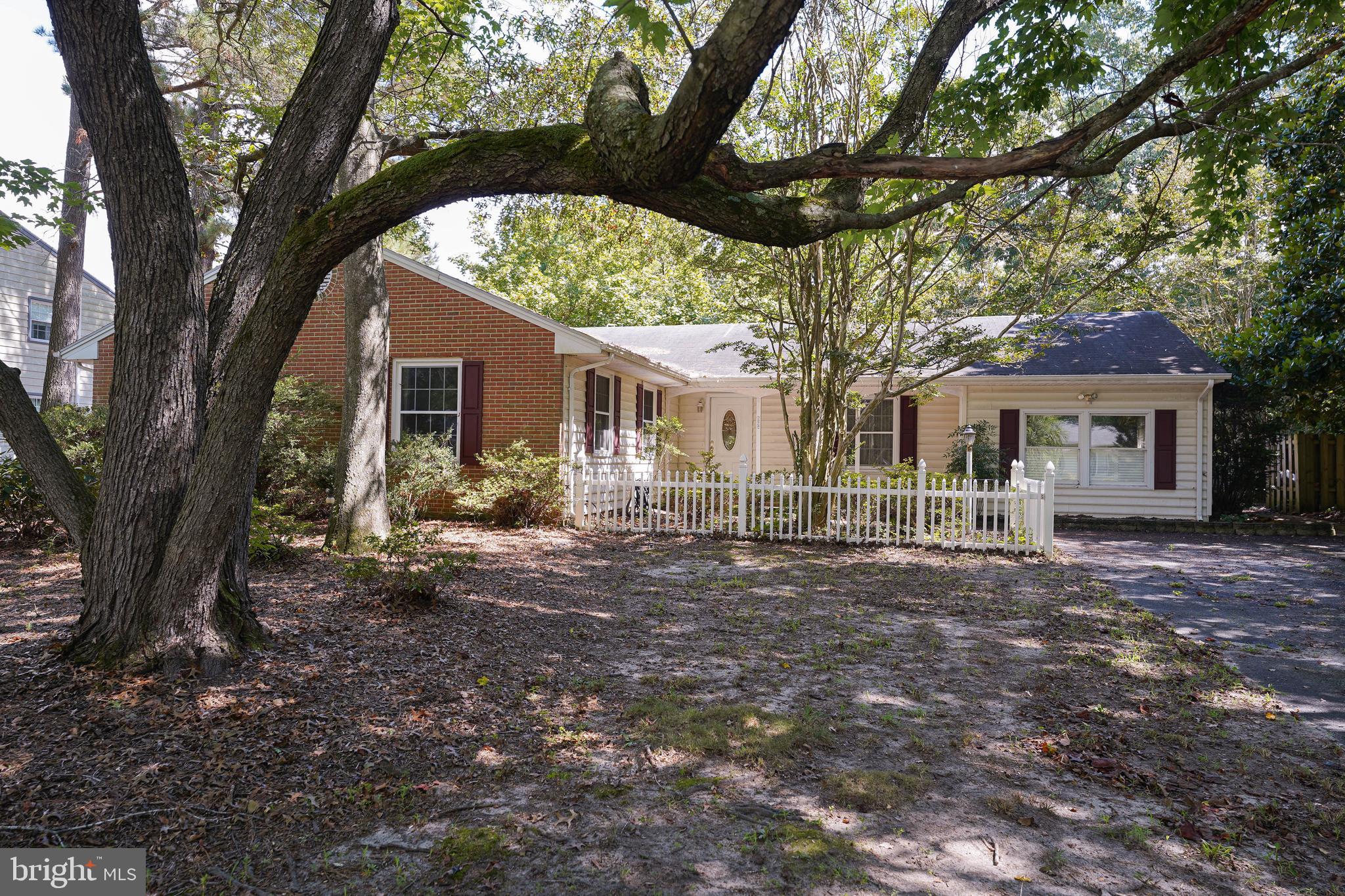 CROOKED OAK ESTATES - Residential Lease