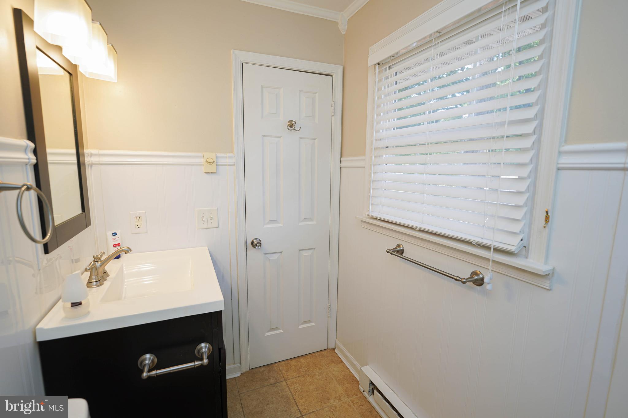 CROOKED OAK ESTATES - Residential Lease