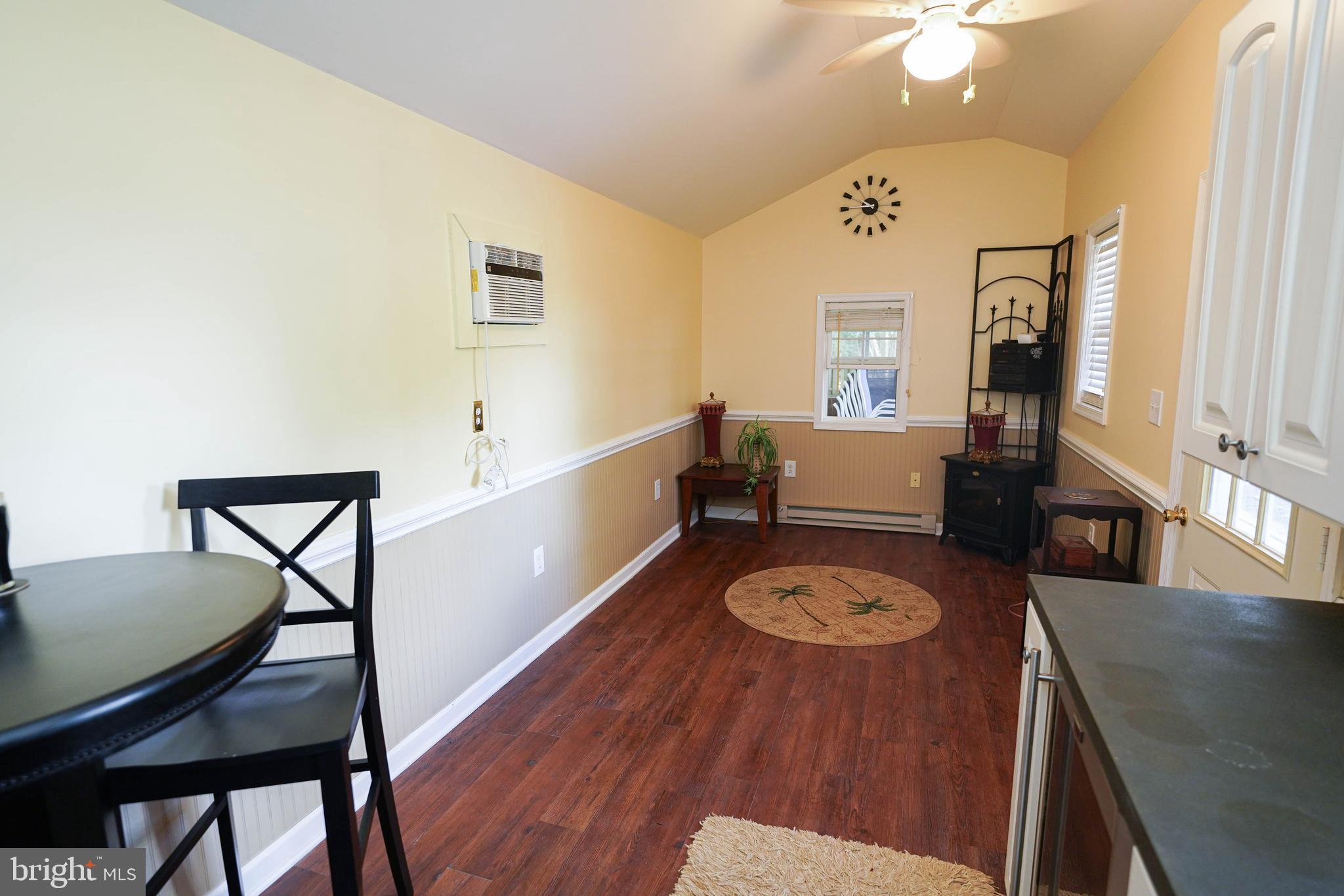 CROOKED OAK ESTATES - Residential Lease