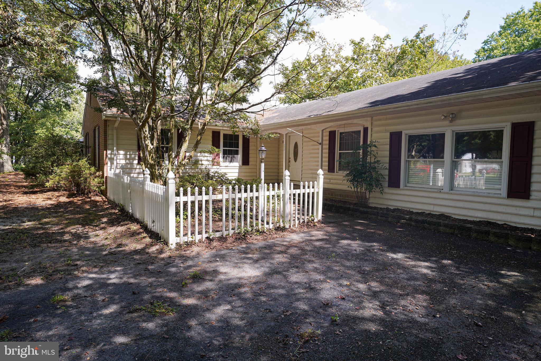 CROOKED OAK ESTATES - Residential Lease