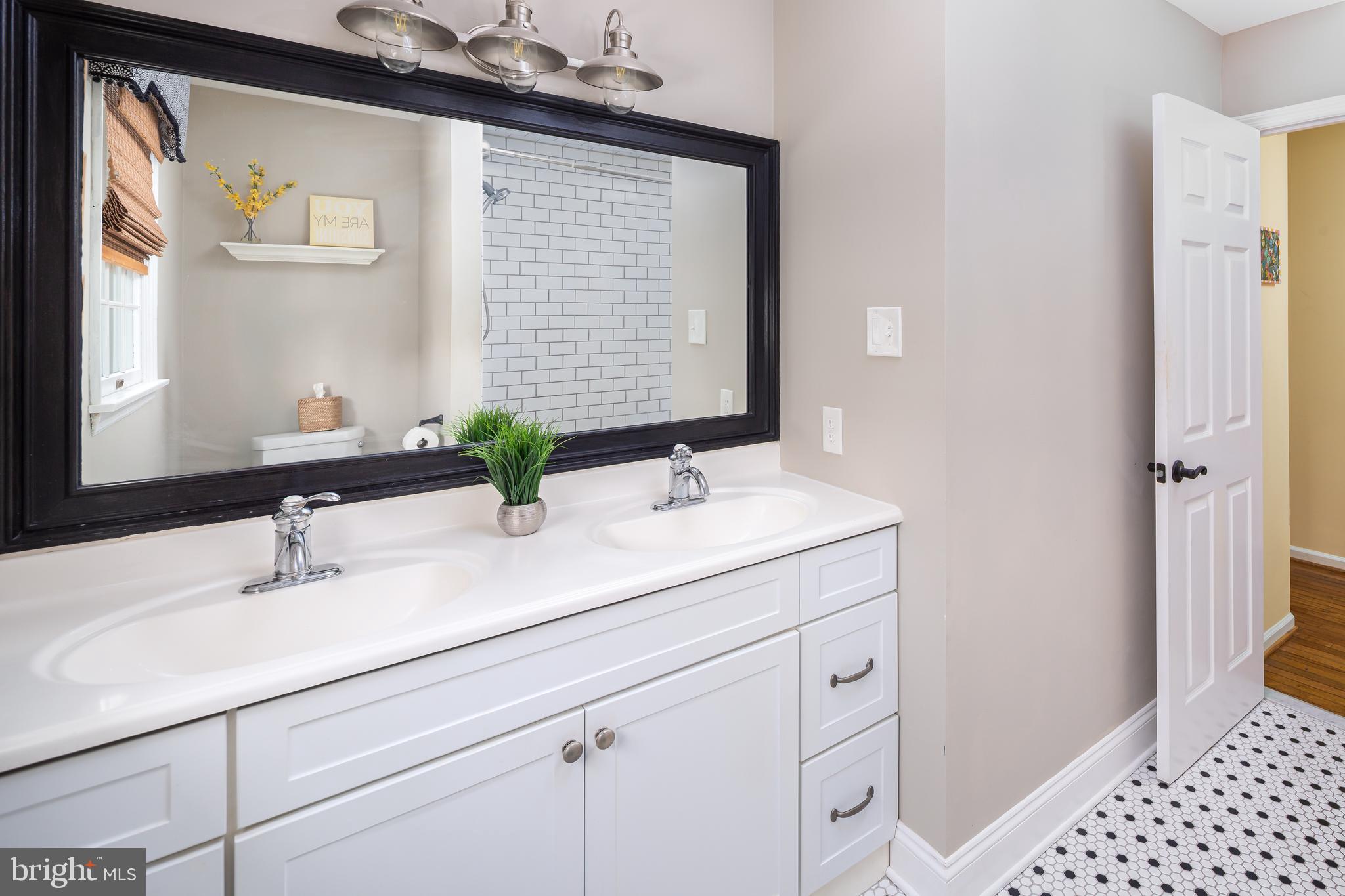 RADLEY RUN - Residential