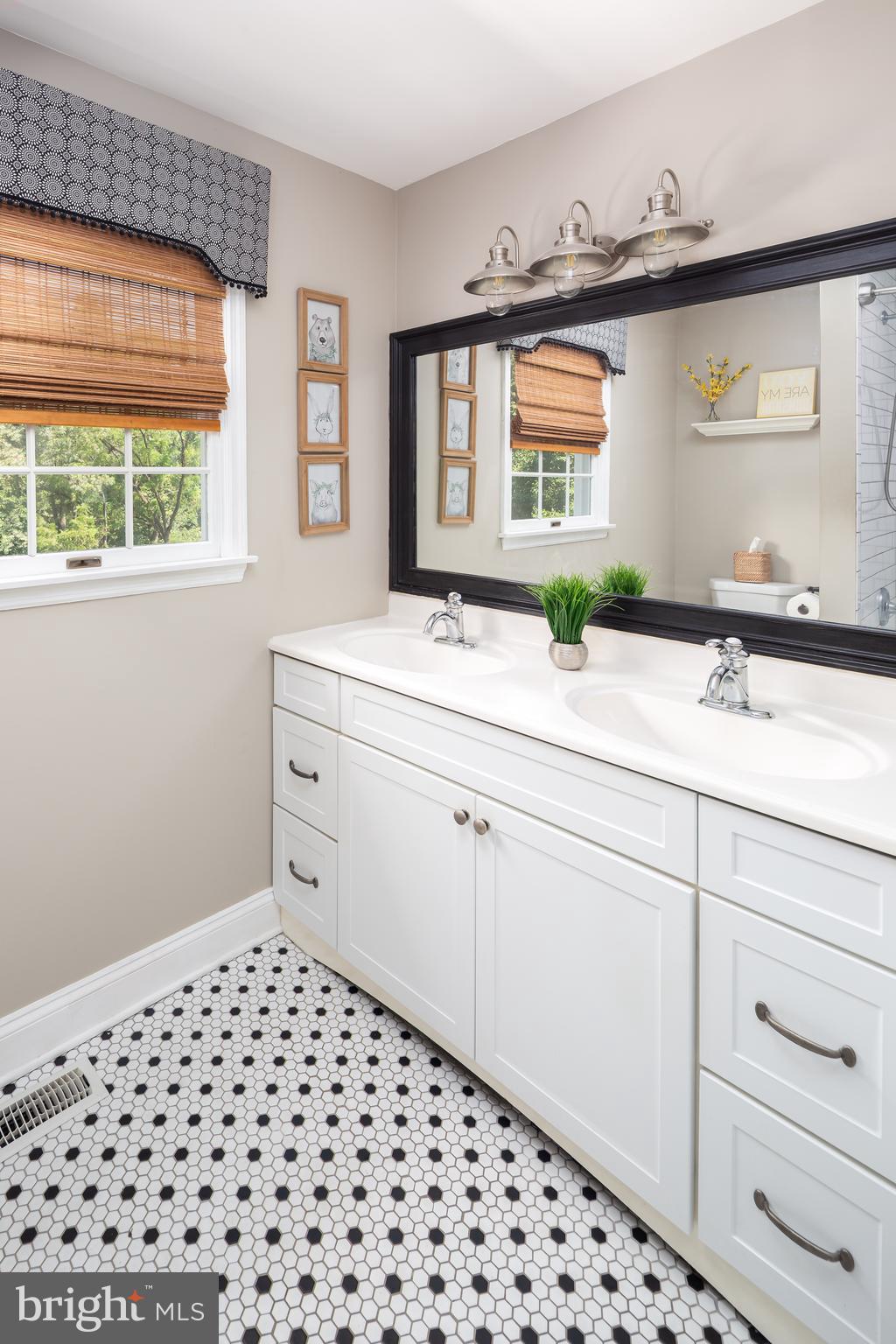 RADLEY RUN - Residential