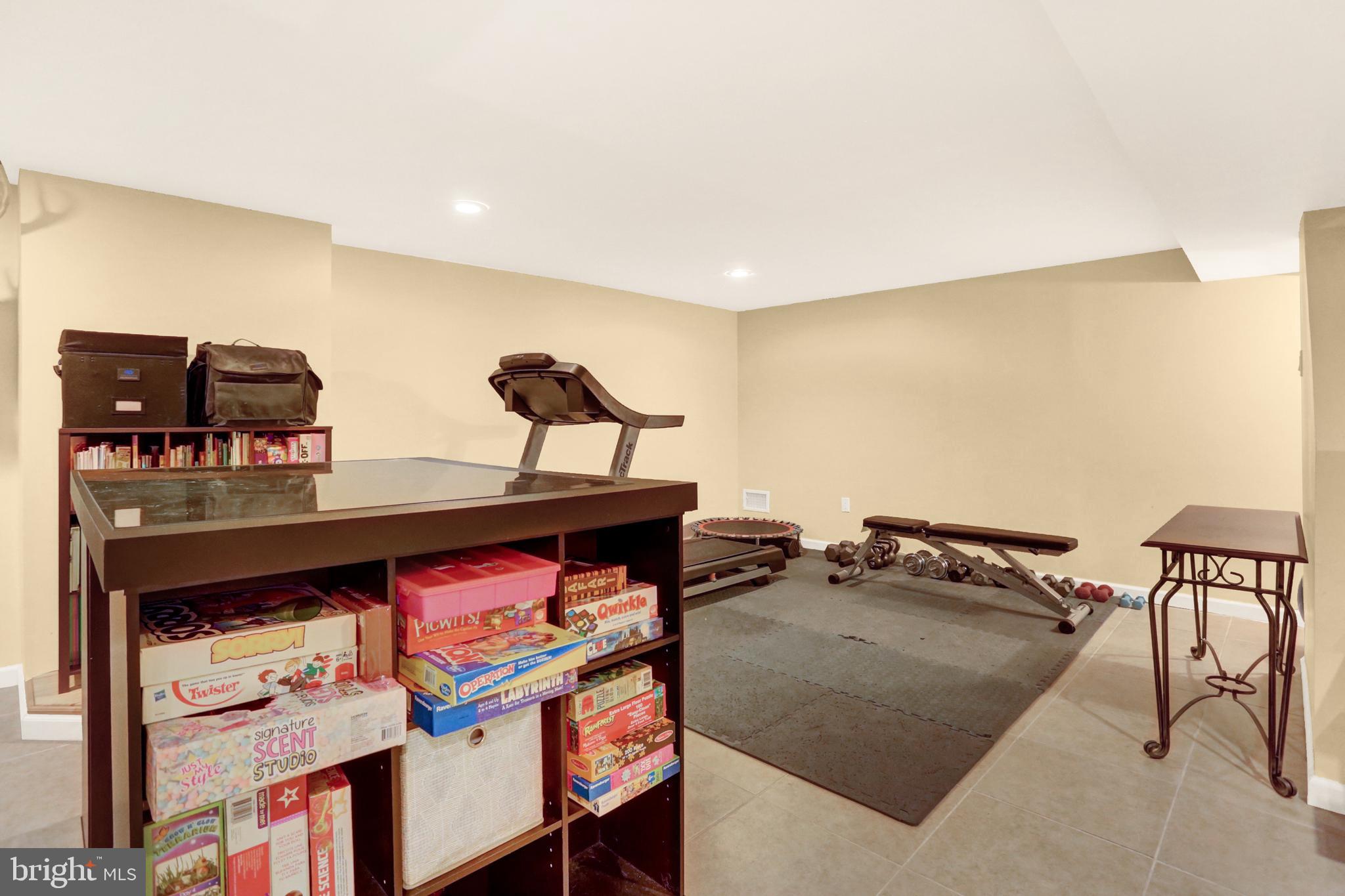 SPRINGETTSBURY - Residential