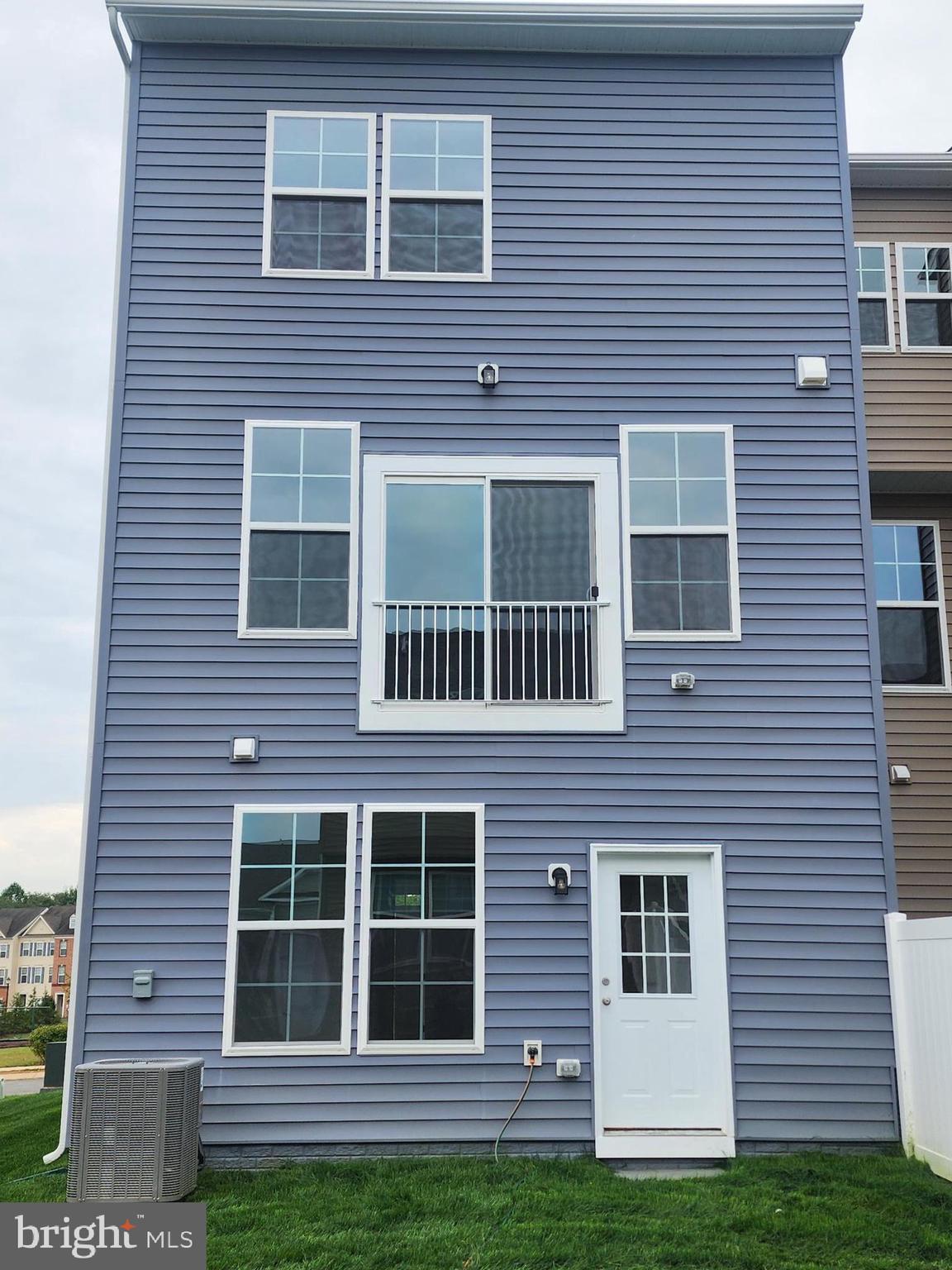 MARTINSBURG STATION - Residential Lease