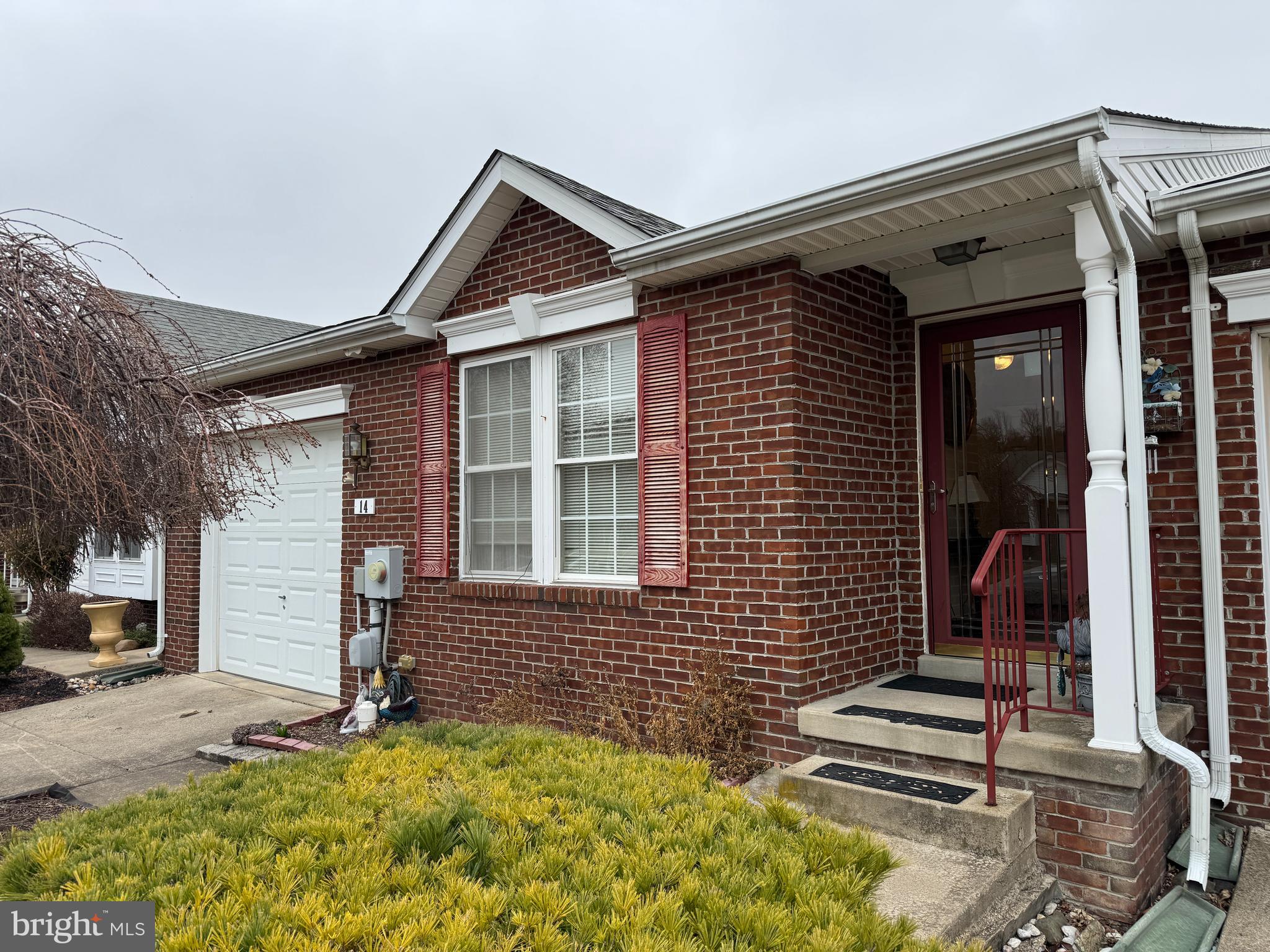 MOUNTAIN SHADOWS - Residential