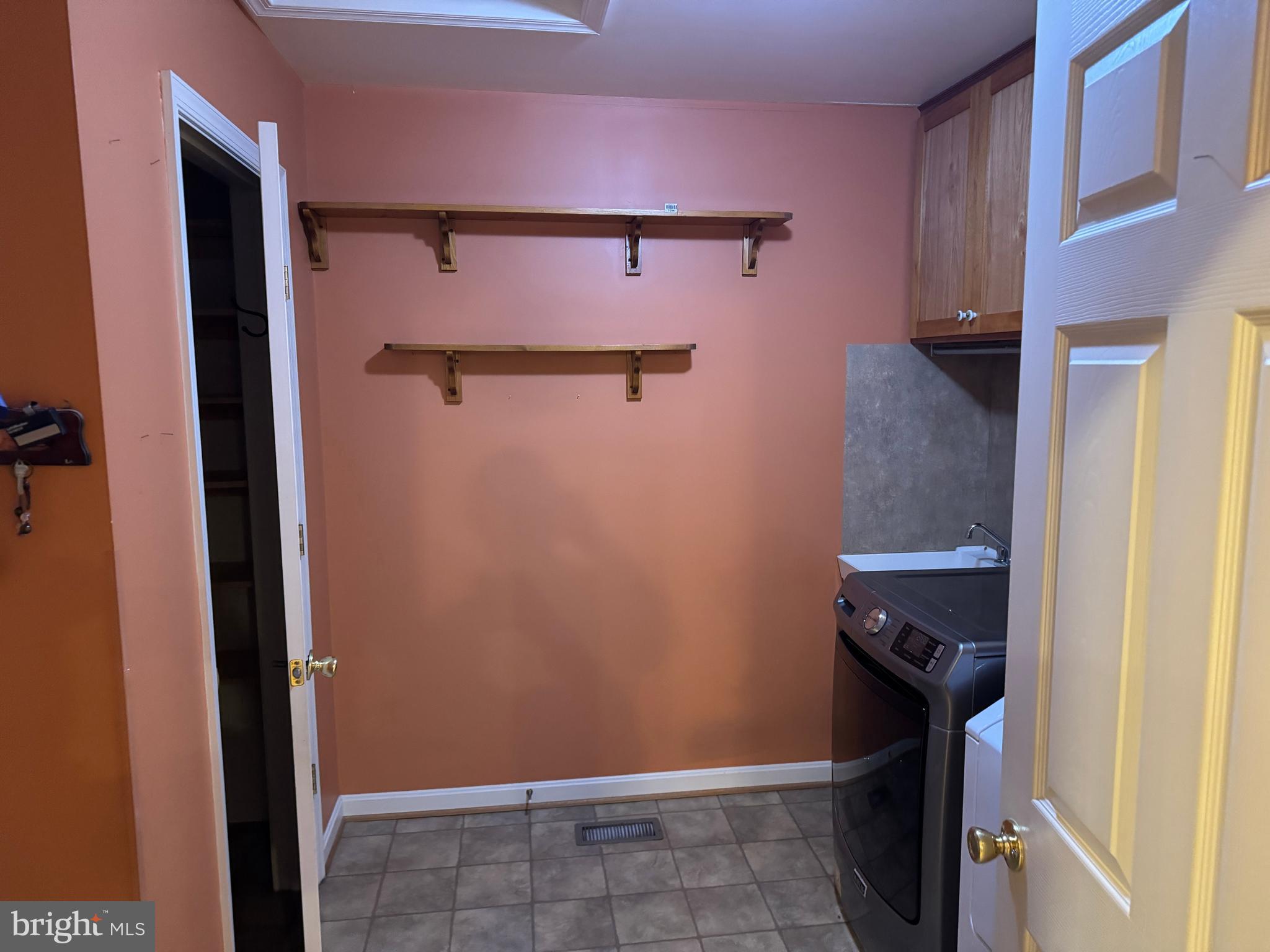 MOUNTAIN SHADOWS - Residential