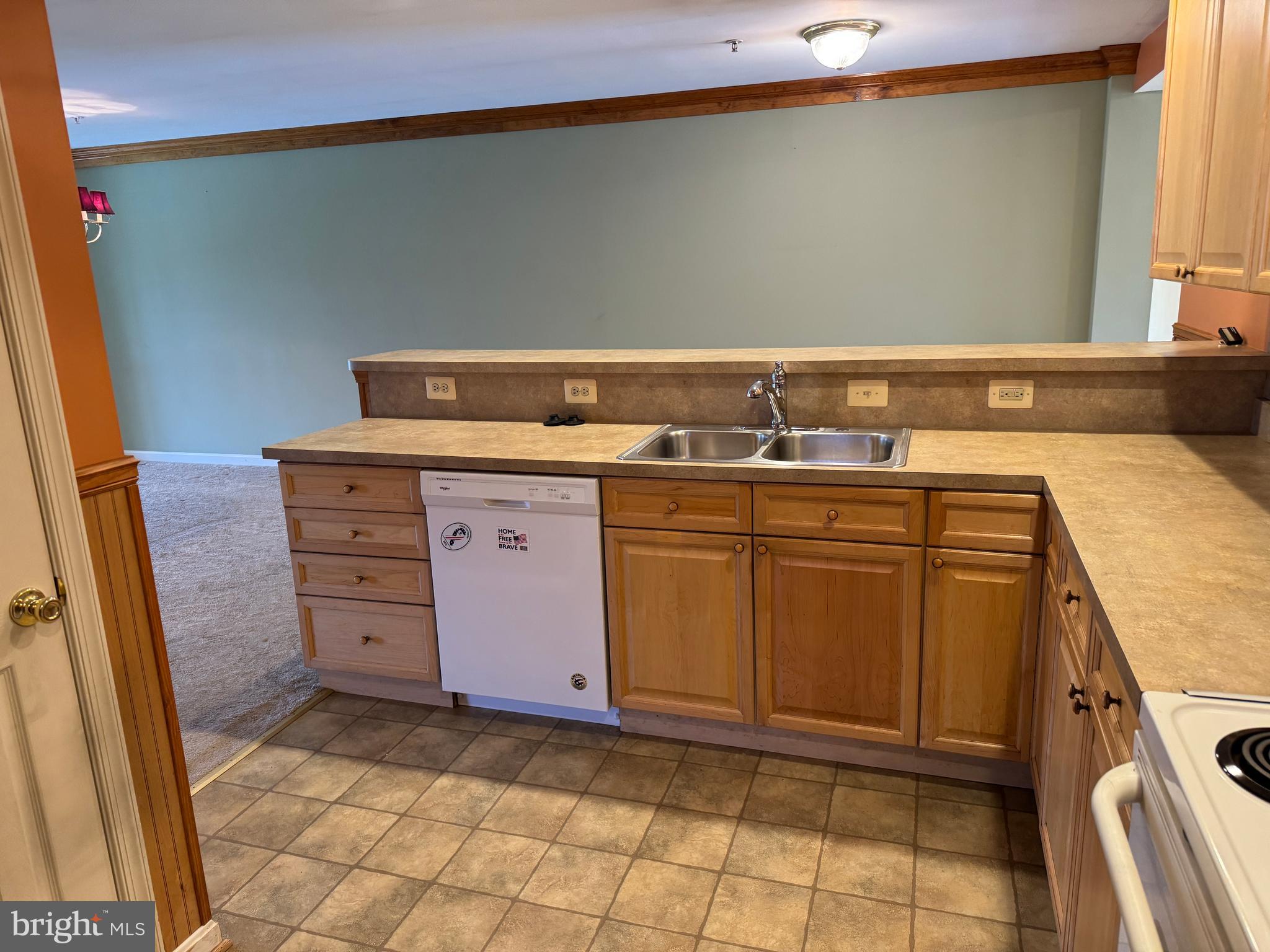 MOUNTAIN SHADOWS - Residential