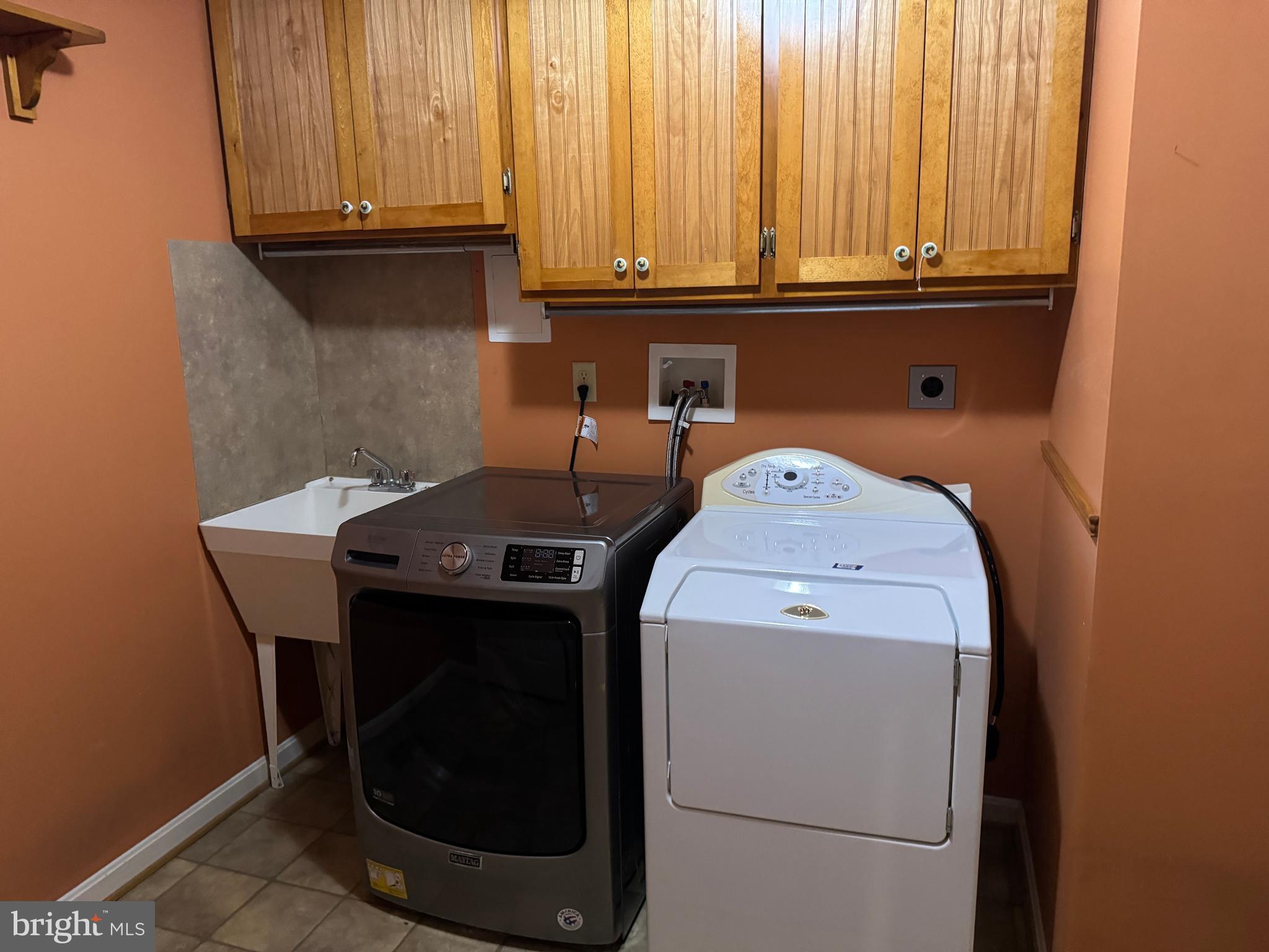 MOUNTAIN SHADOWS - Residential