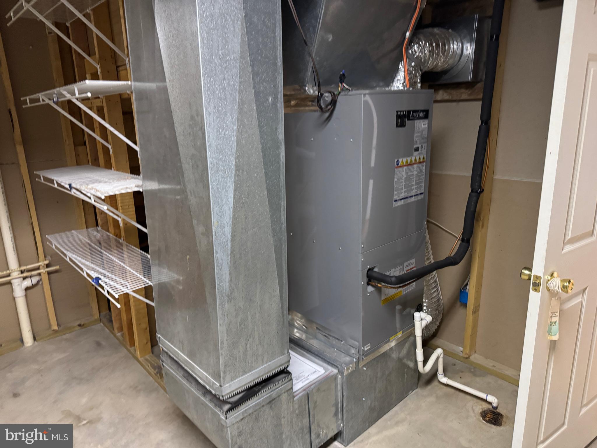 MOUNTAIN SHADOWS - Residential