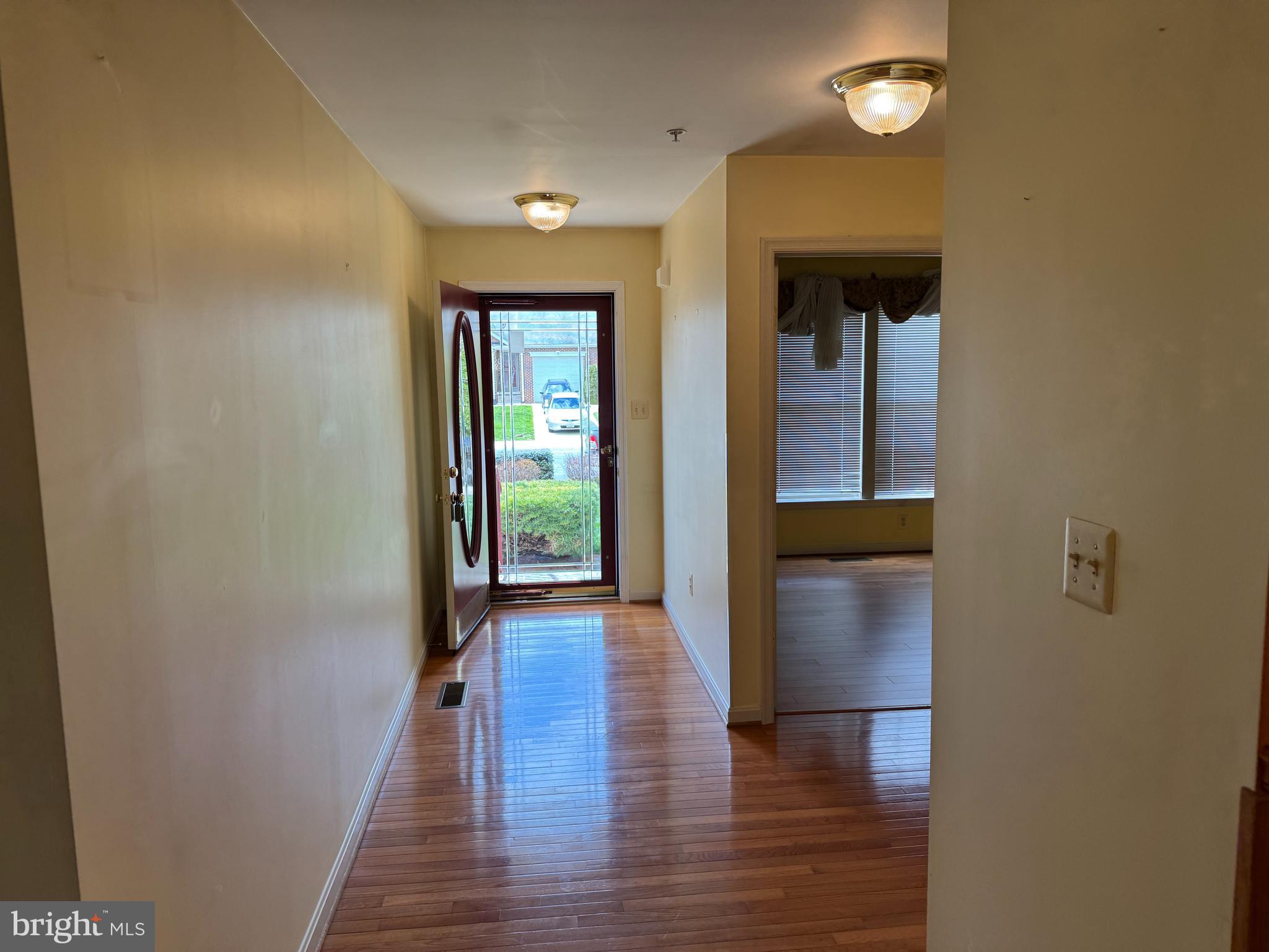 MOUNTAIN SHADOWS - Residential