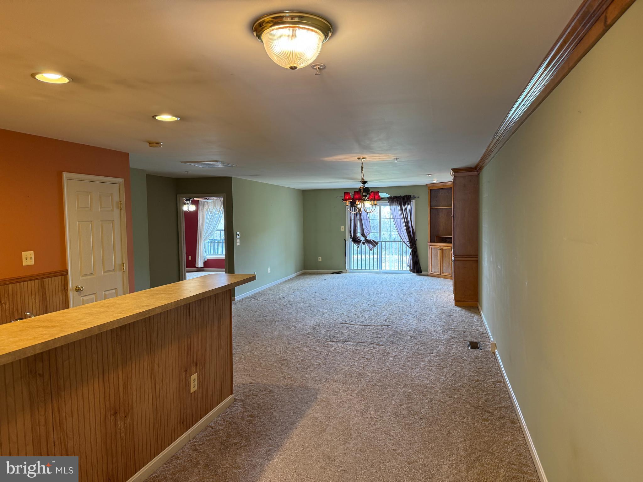 MOUNTAIN SHADOWS - Residential