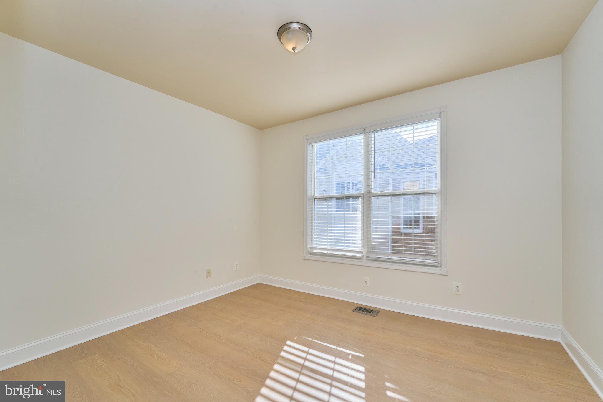 RIDGES AT BELMONT - Residential Lease