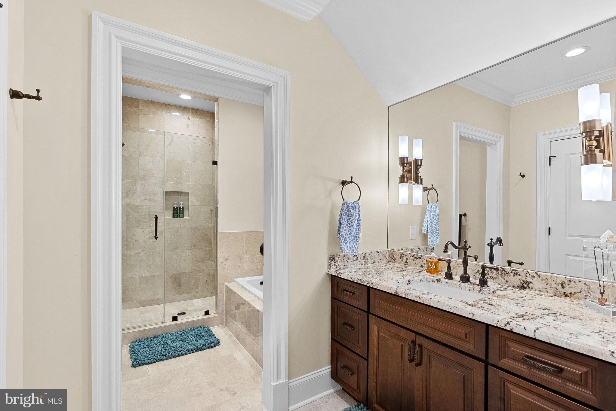 ESTATES @ CREIGHTON FARM - Residential