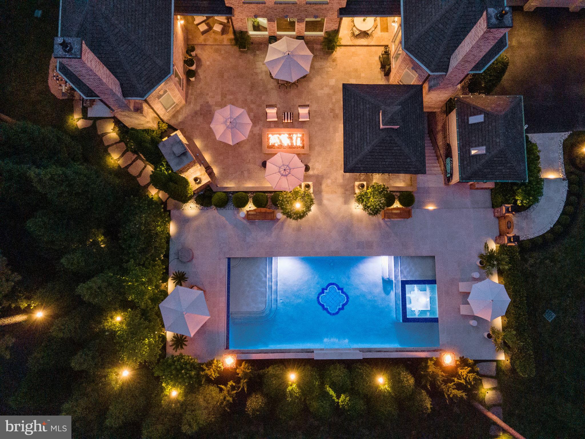 ESTATES @ CREIGHTON FARM - Residential