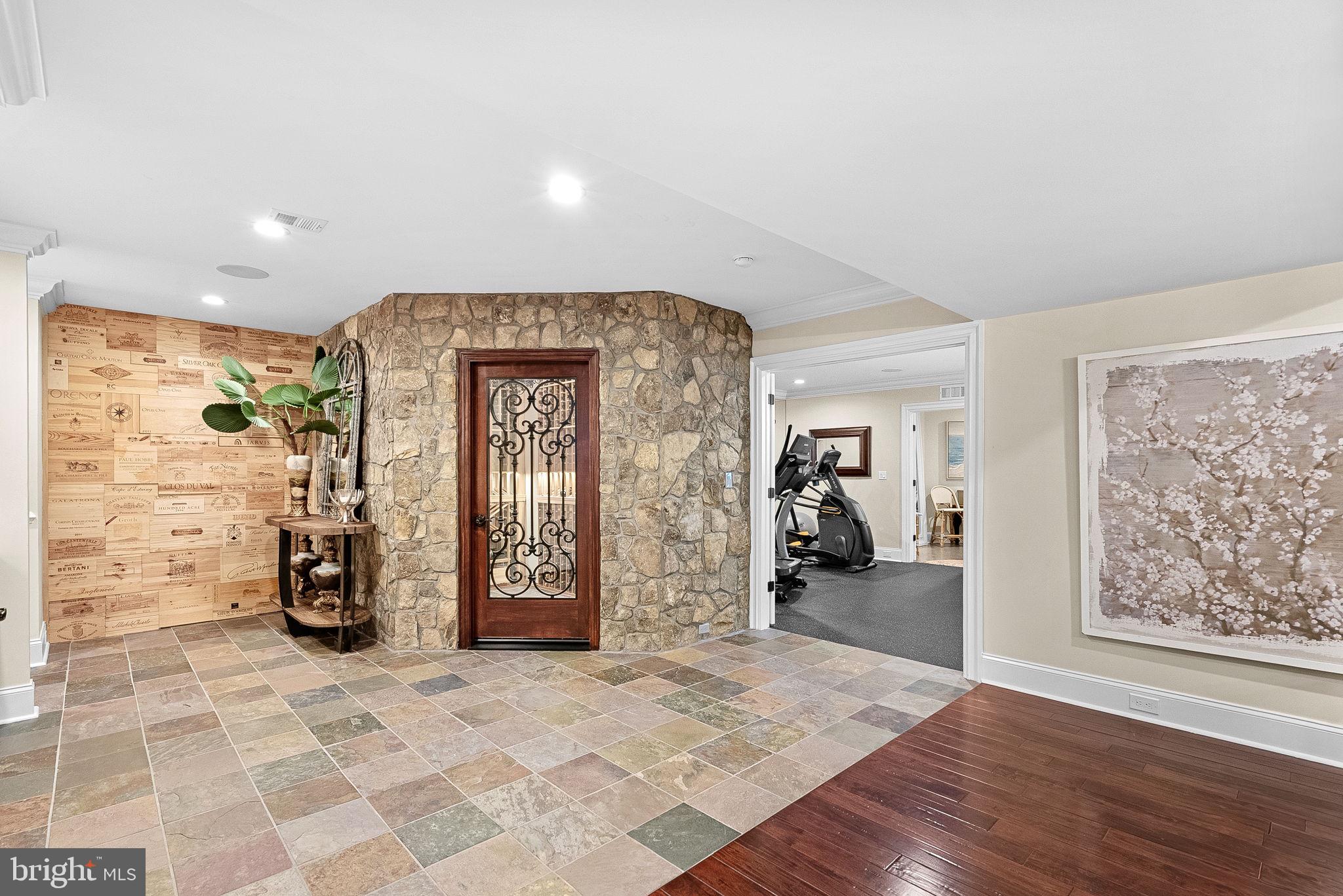 ESTATES @ CREIGHTON FARM - Residential