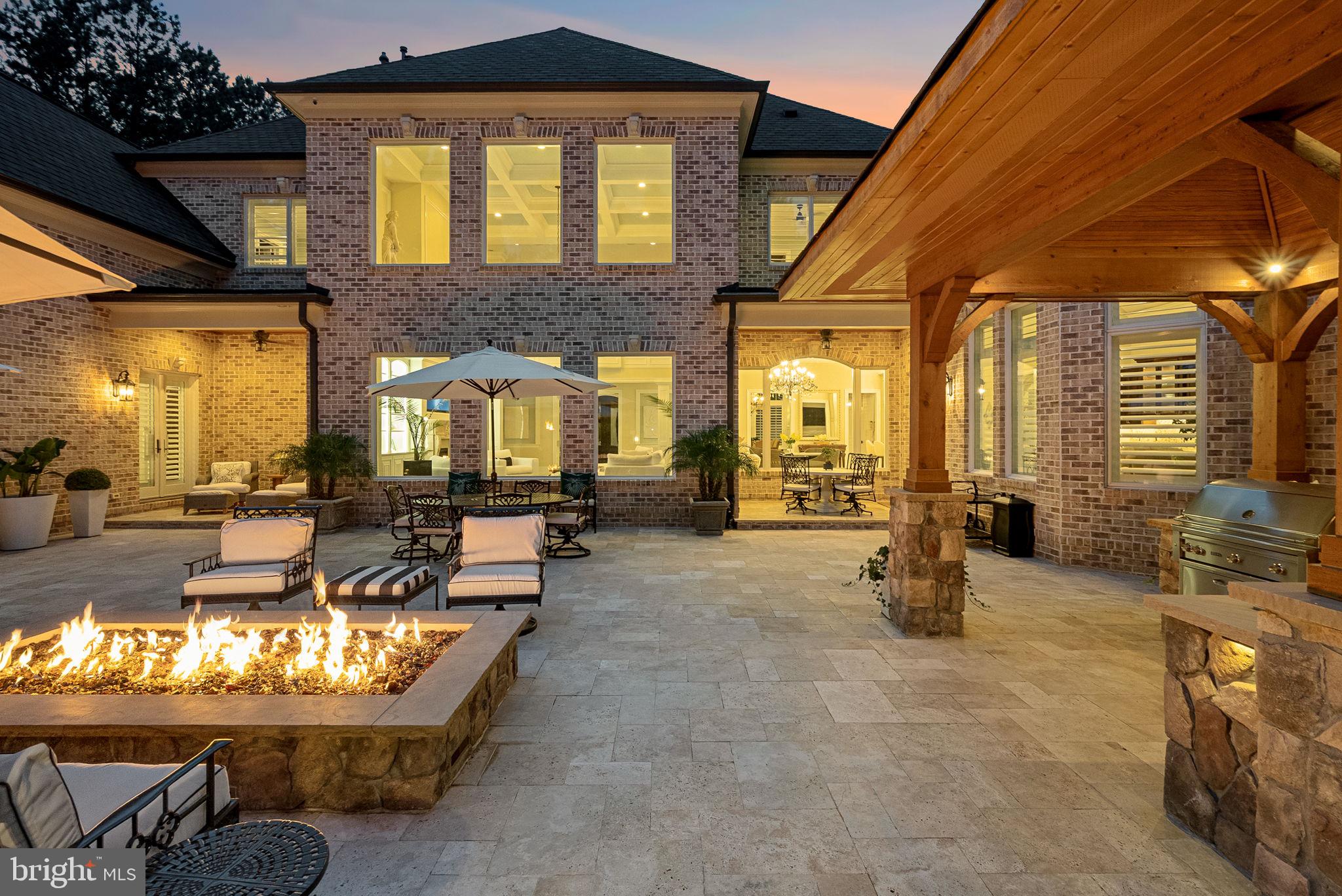 ESTATES @ CREIGHTON FARM - Residential