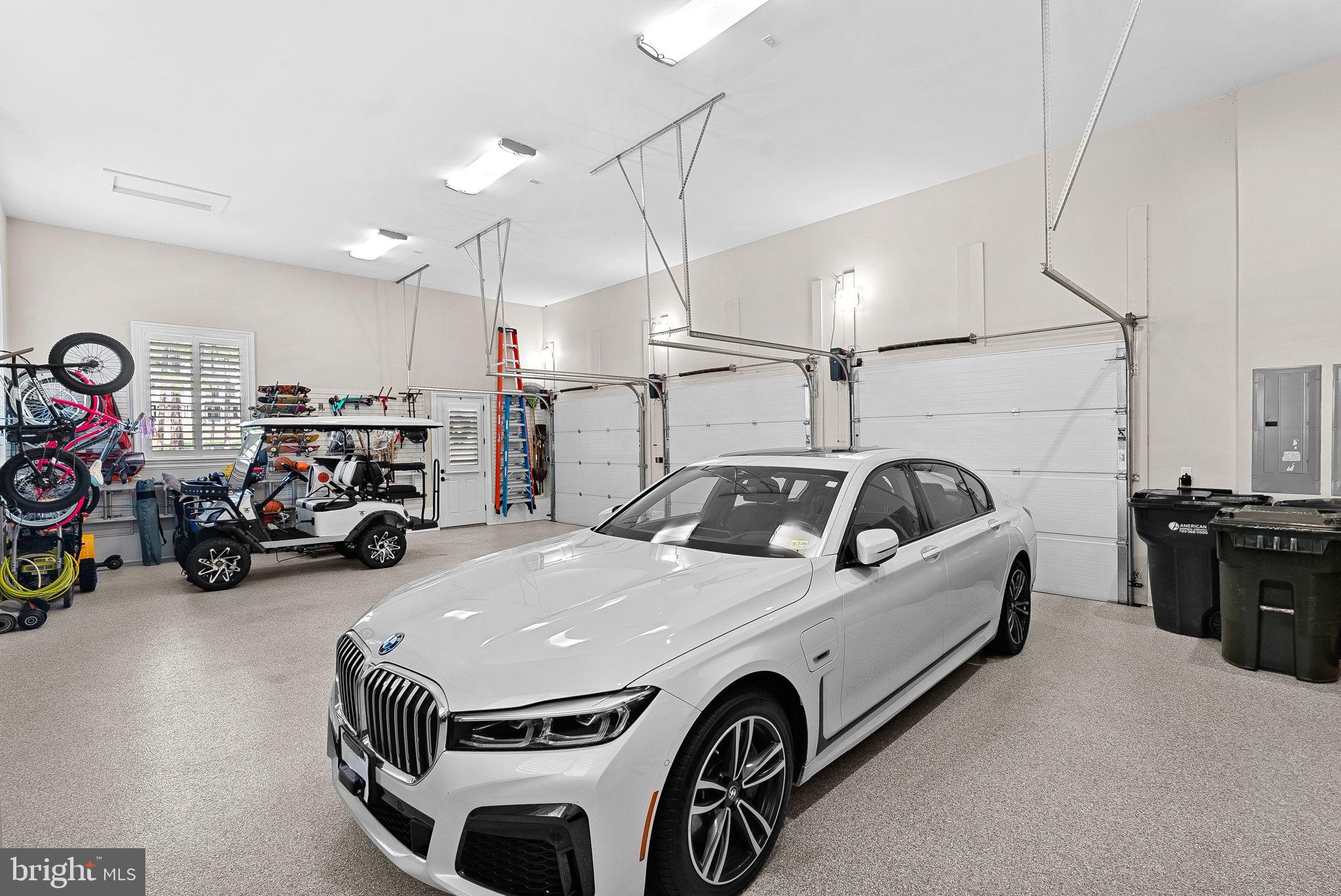 ESTATES @ CREIGHTON FARM - Residential