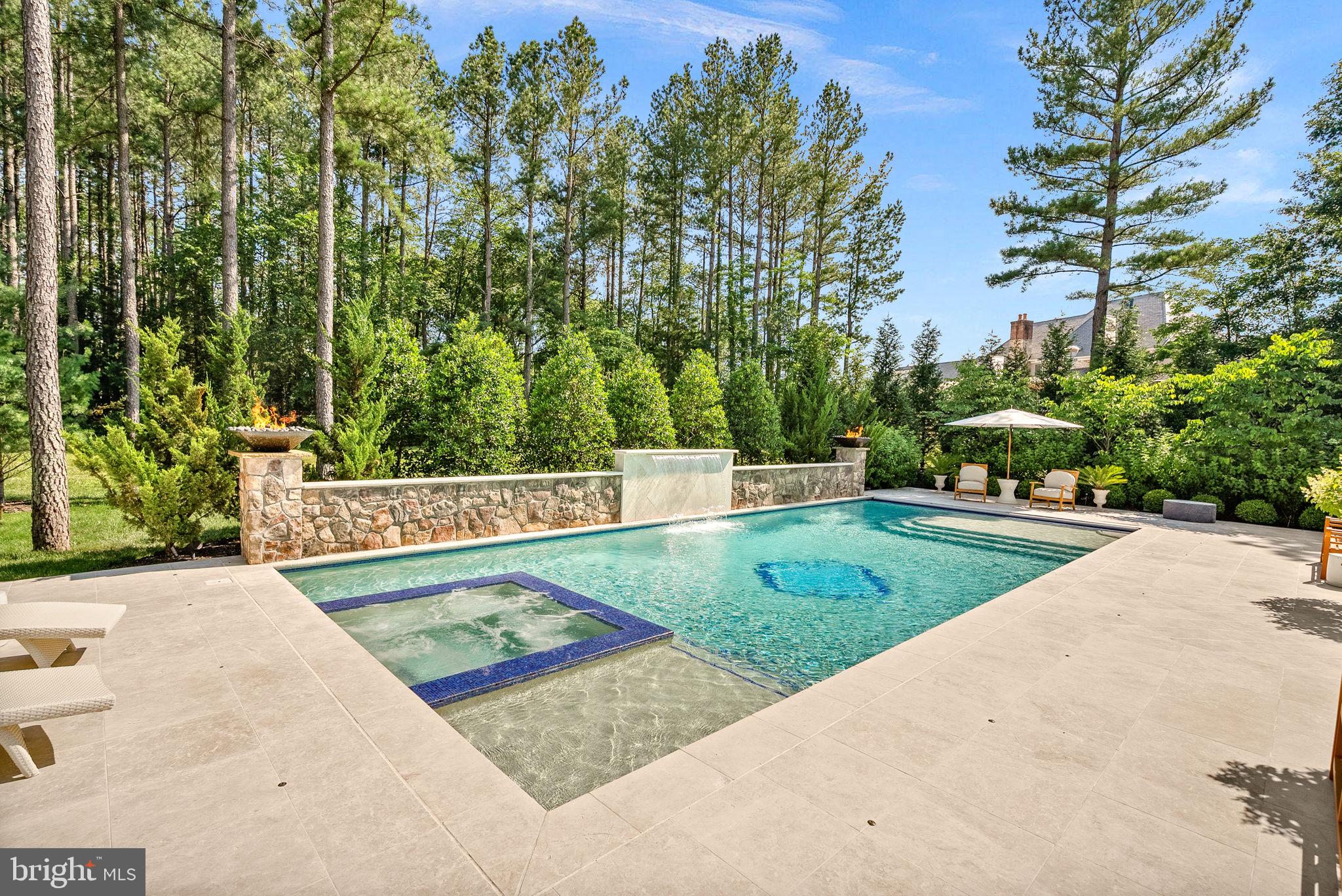 ESTATES @ CREIGHTON FARM - Residential