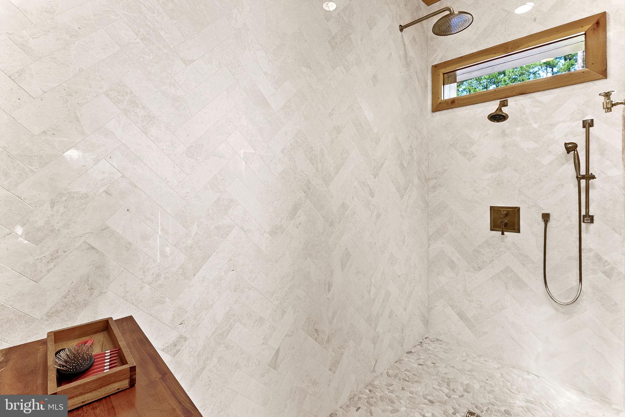 ESTATES @ CREIGHTON FARM - Residential