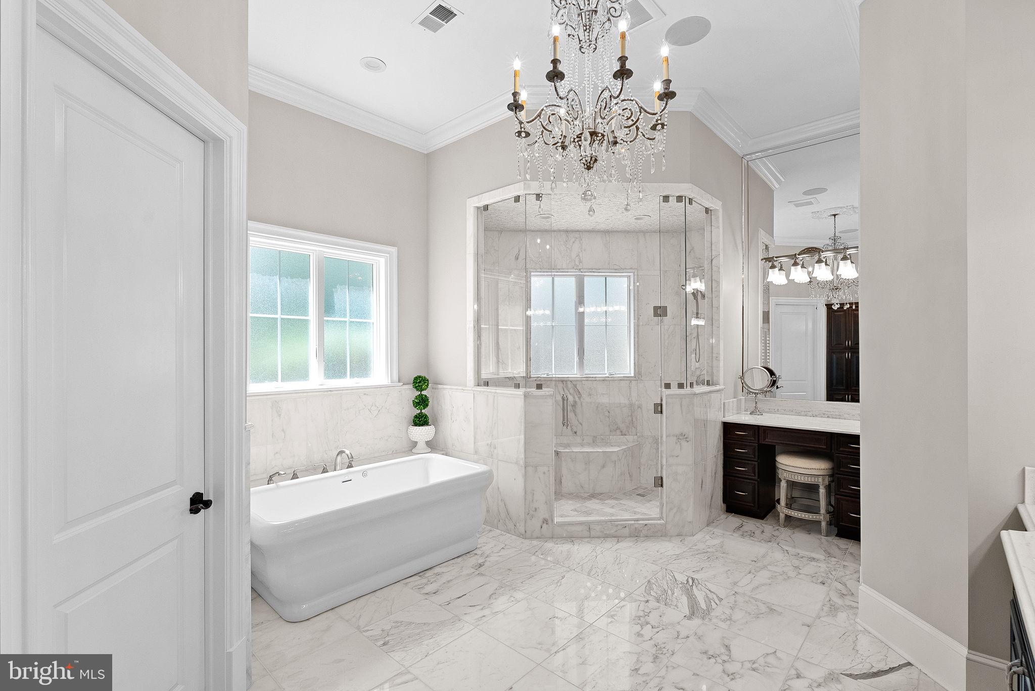 ESTATES @ CREIGHTON FARM - Residential