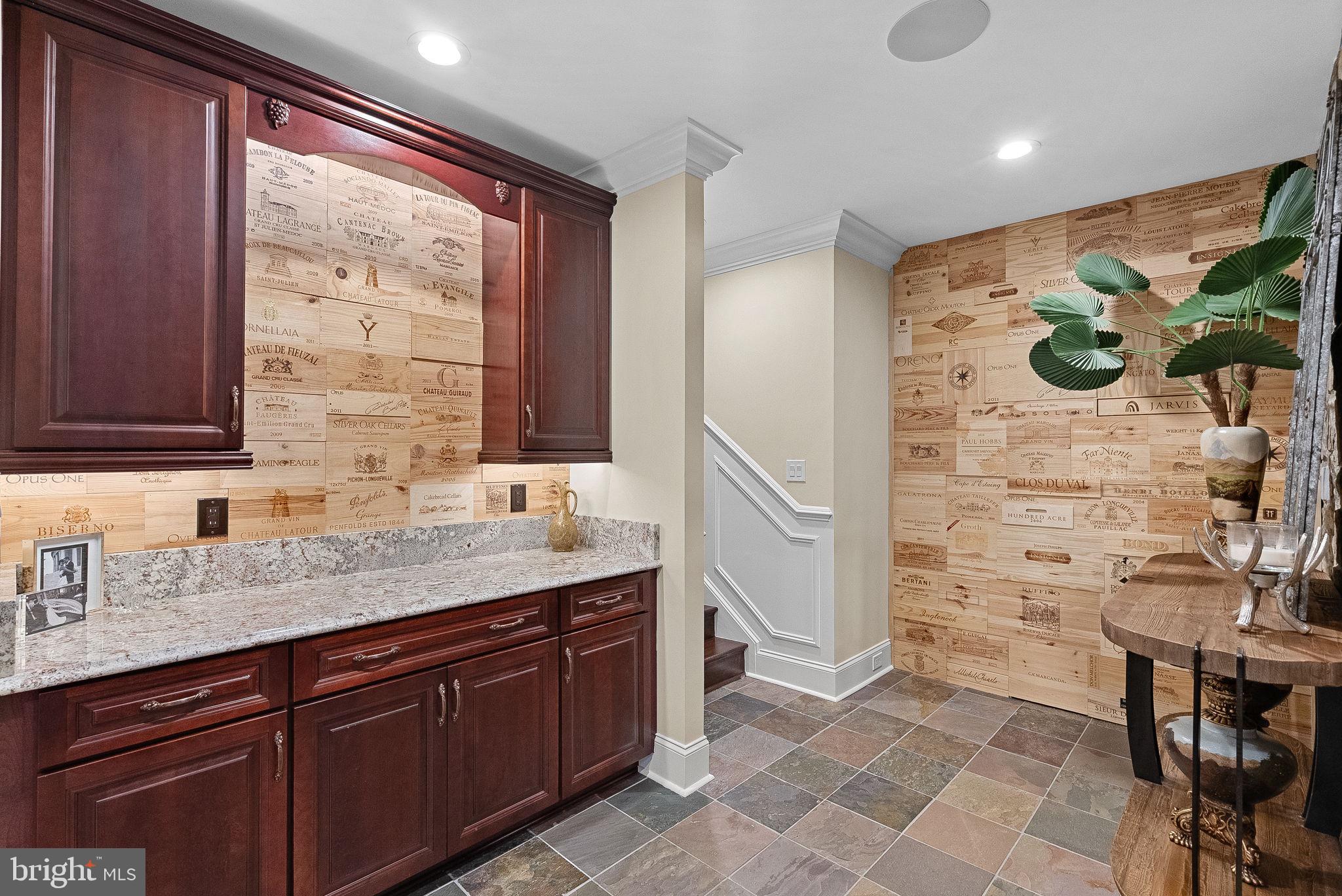 ESTATES @ CREIGHTON FARM - Residential