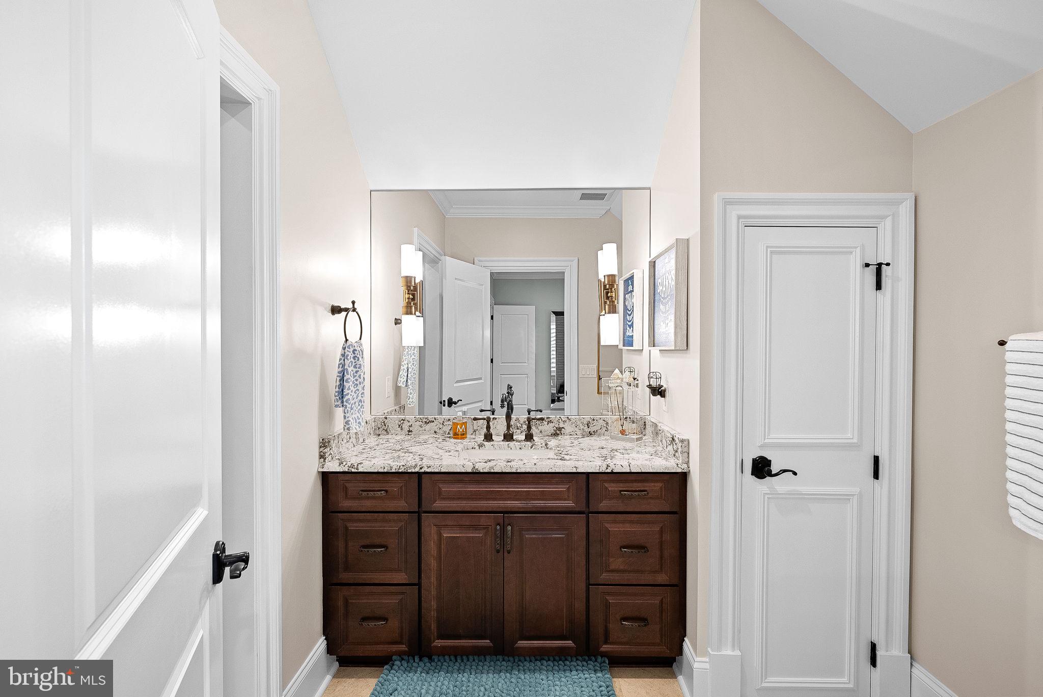 ESTATES @ CREIGHTON FARM - Residential