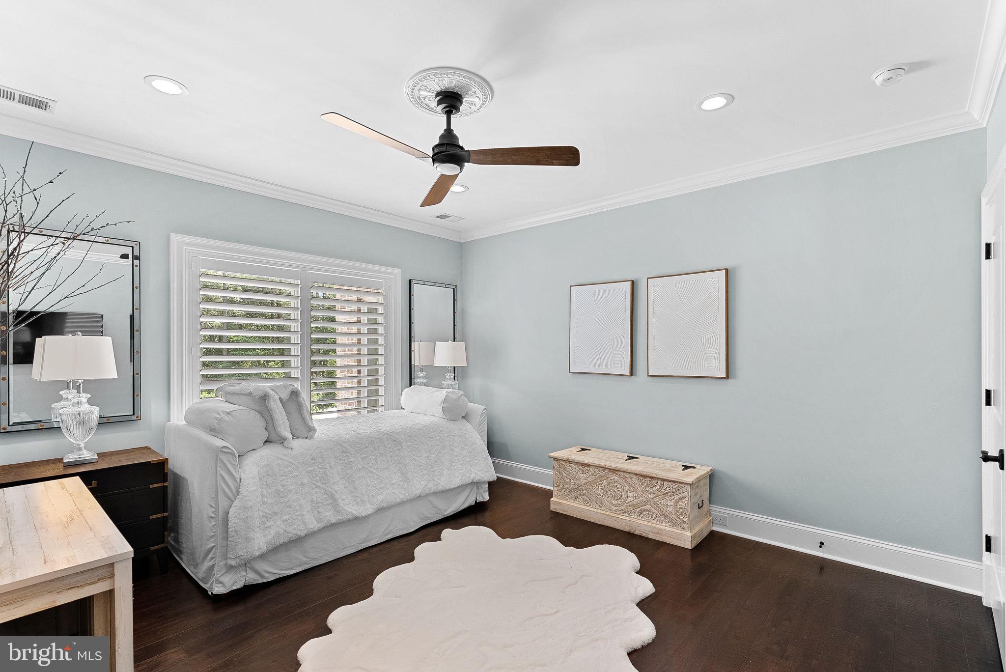 ESTATES @ CREIGHTON FARM - Residential