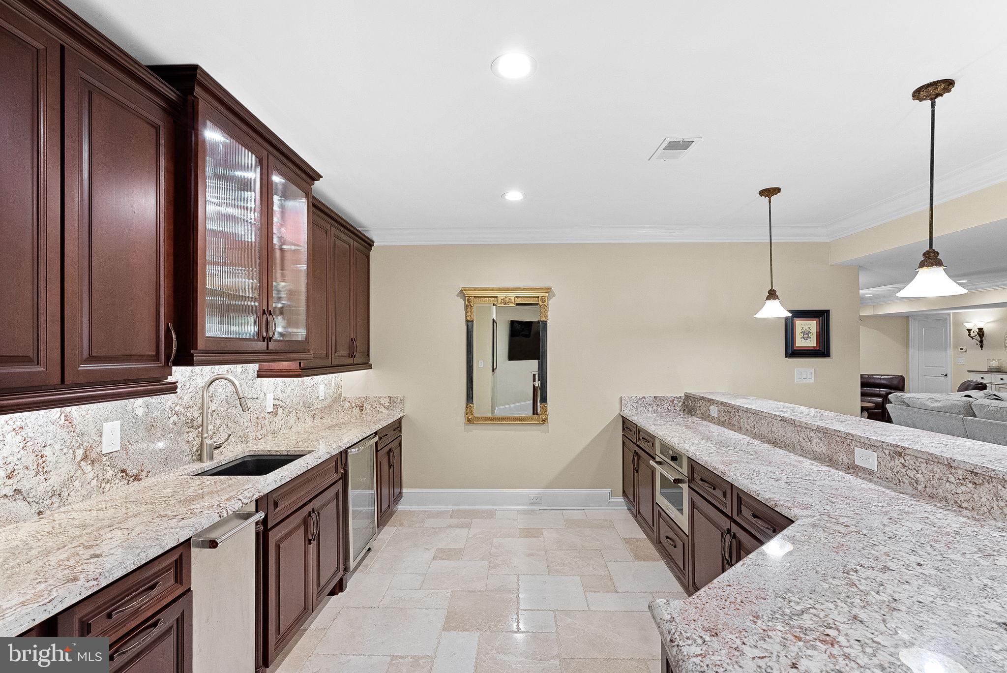 ESTATES @ CREIGHTON FARM - Residential