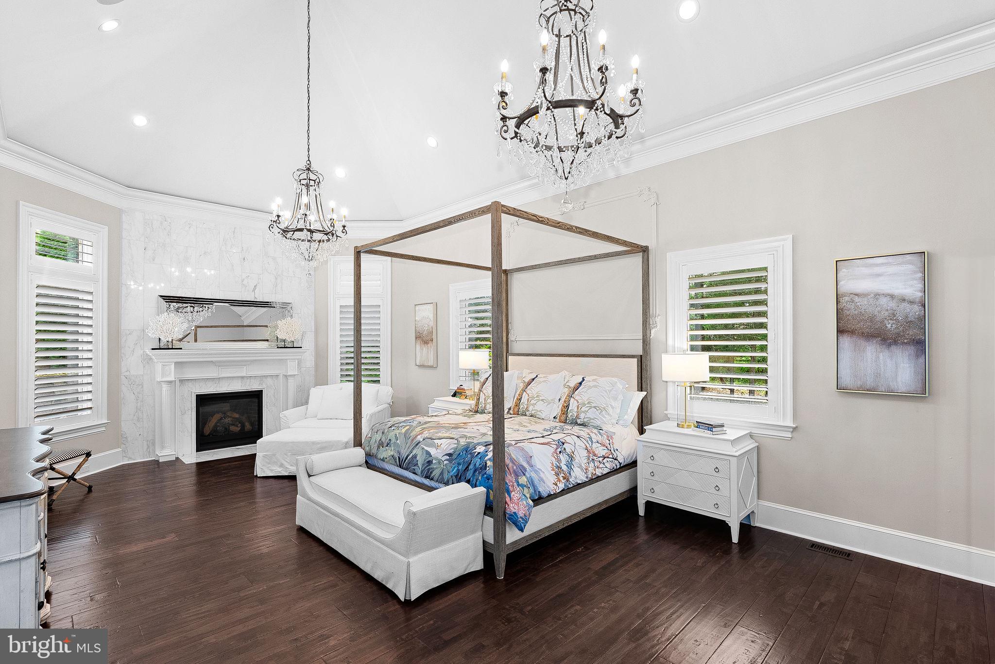 ESTATES @ CREIGHTON FARM - Residential