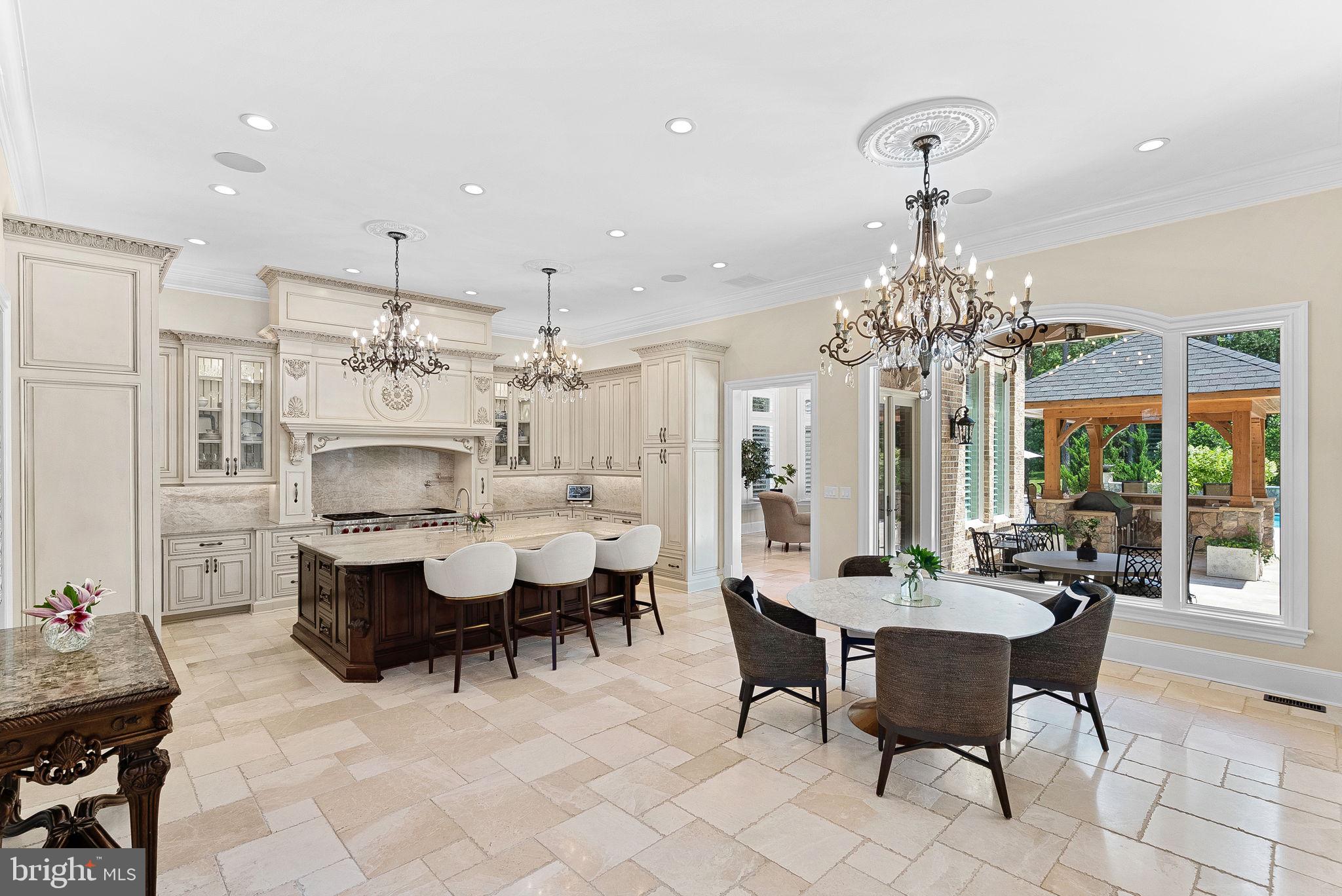 ESTATES @ CREIGHTON FARM - Residential