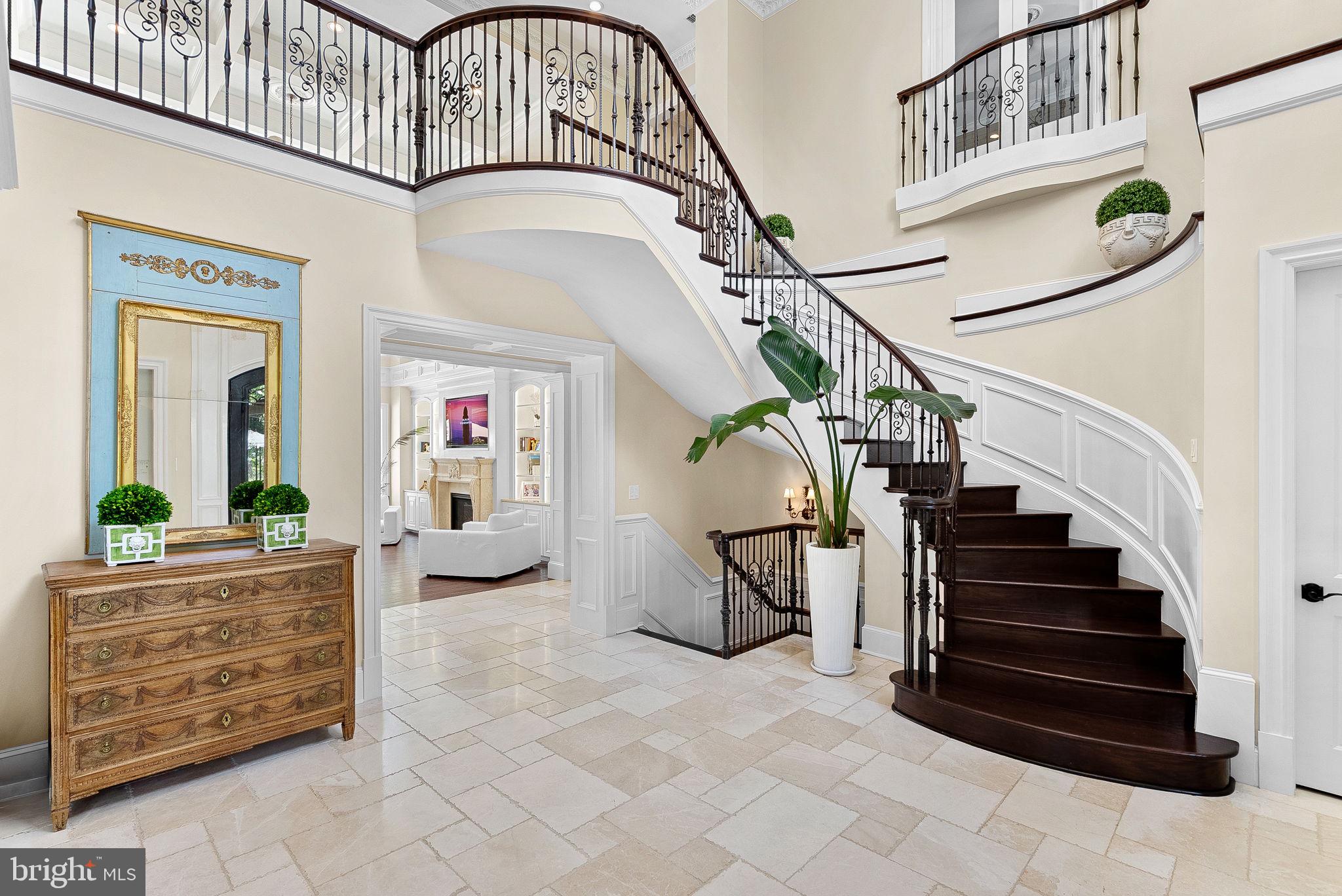 ESTATES @ CREIGHTON FARM - Residential