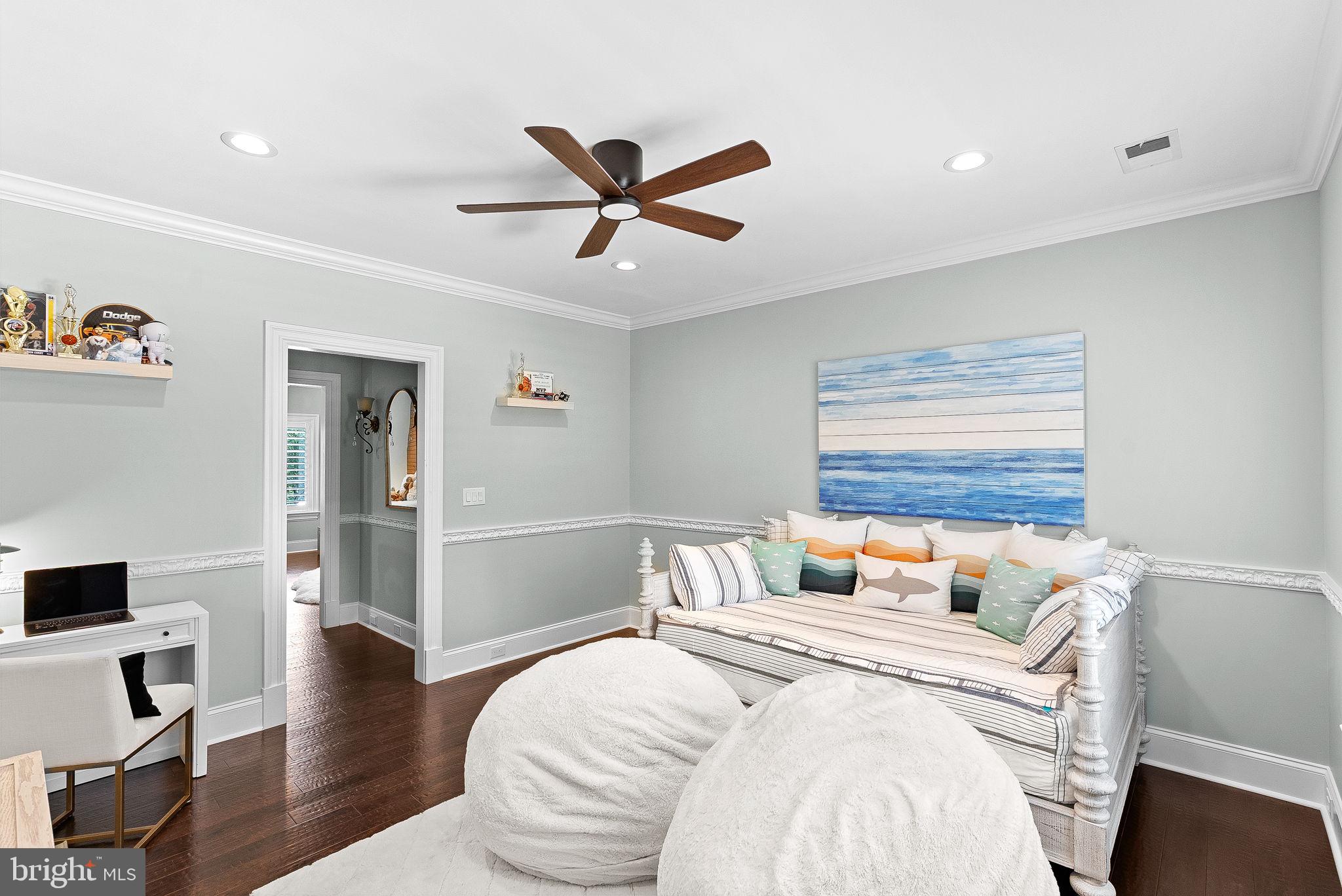 ESTATES @ CREIGHTON FARM - Residential