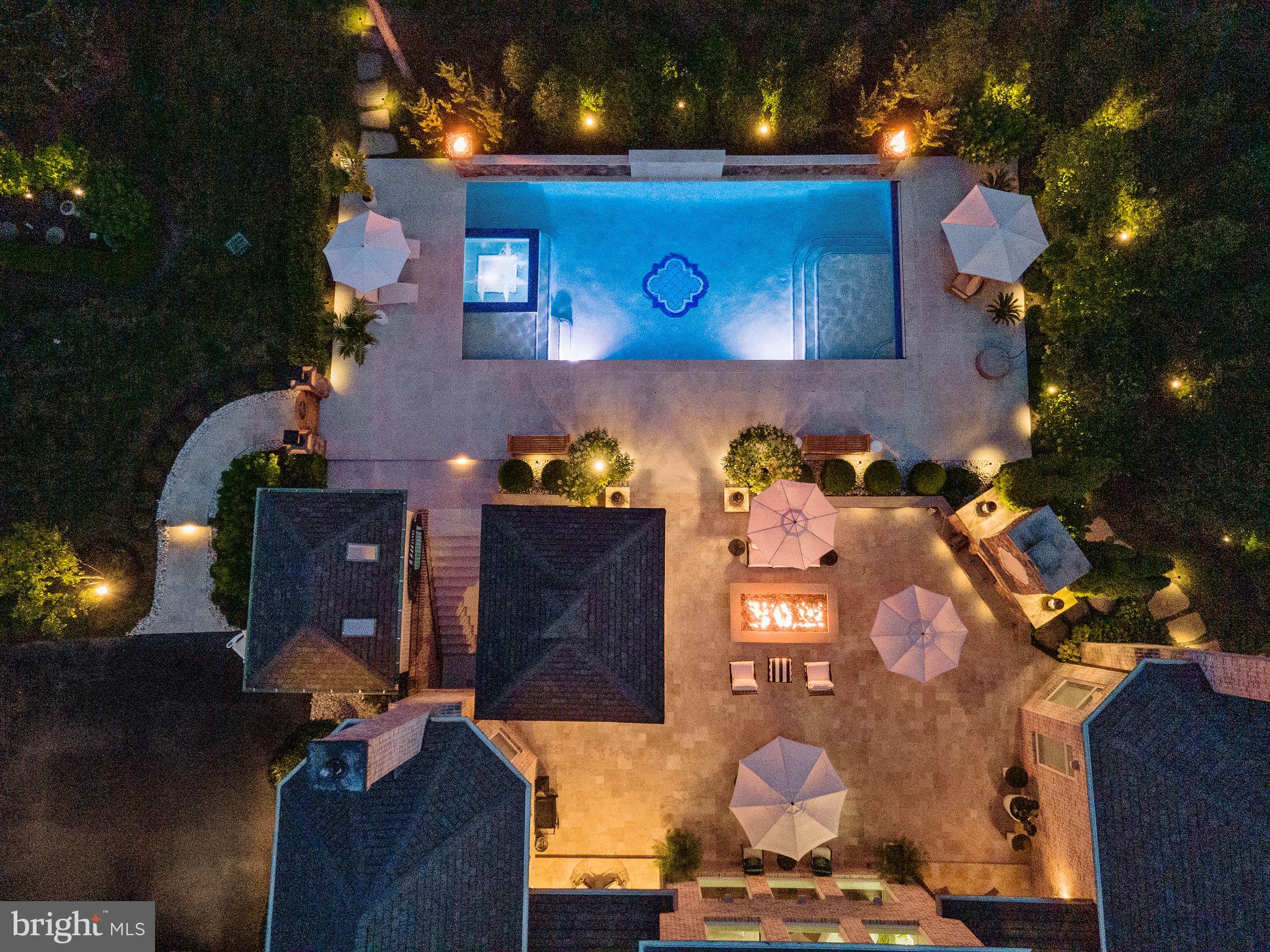 ESTATES @ CREIGHTON FARM - Residential